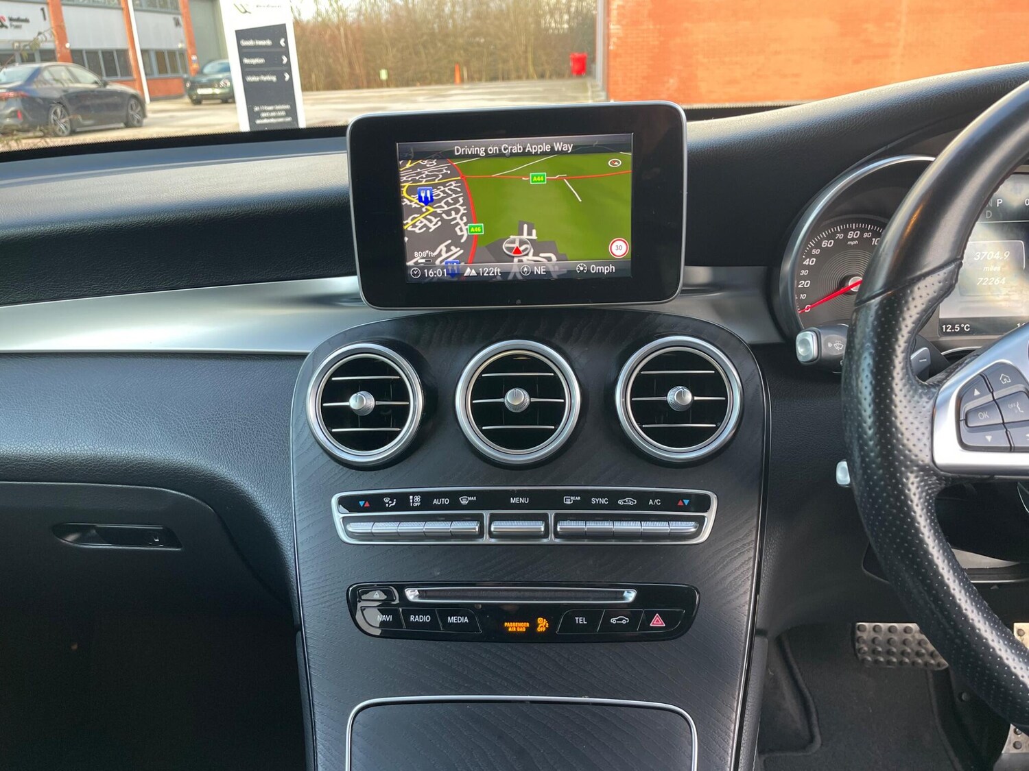 Used Mercedes-Benz GLC 2018 for sale - 77565178: Photo 42