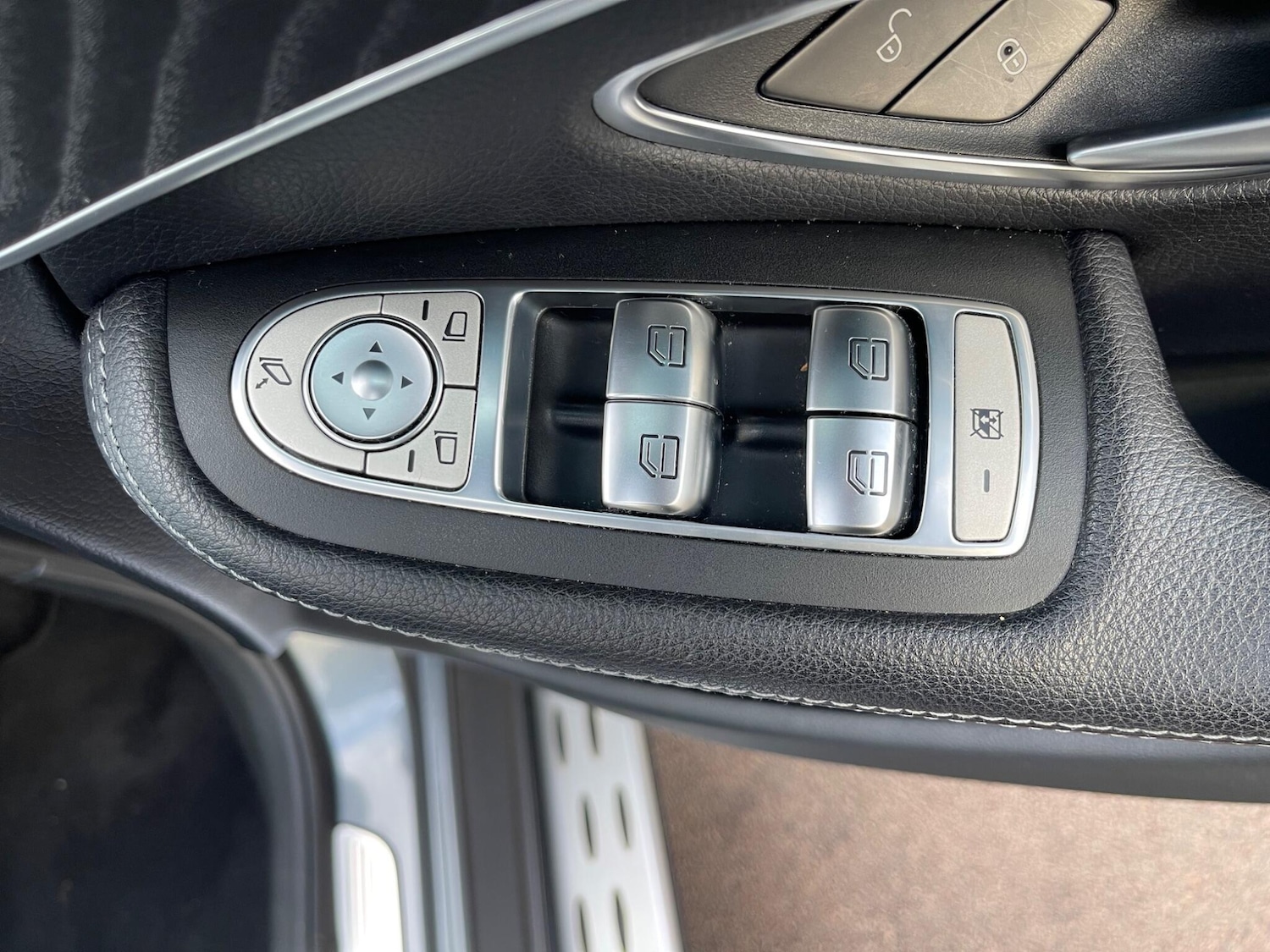 Used Mercedes-Benz GLC 2018 for sale - 77565178: Photo 56