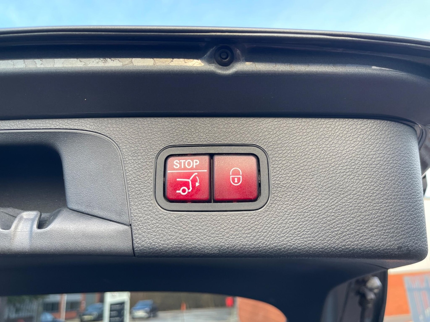 Used Mercedes-Benz GLC 2018 for sale - 77565178: Photo 66