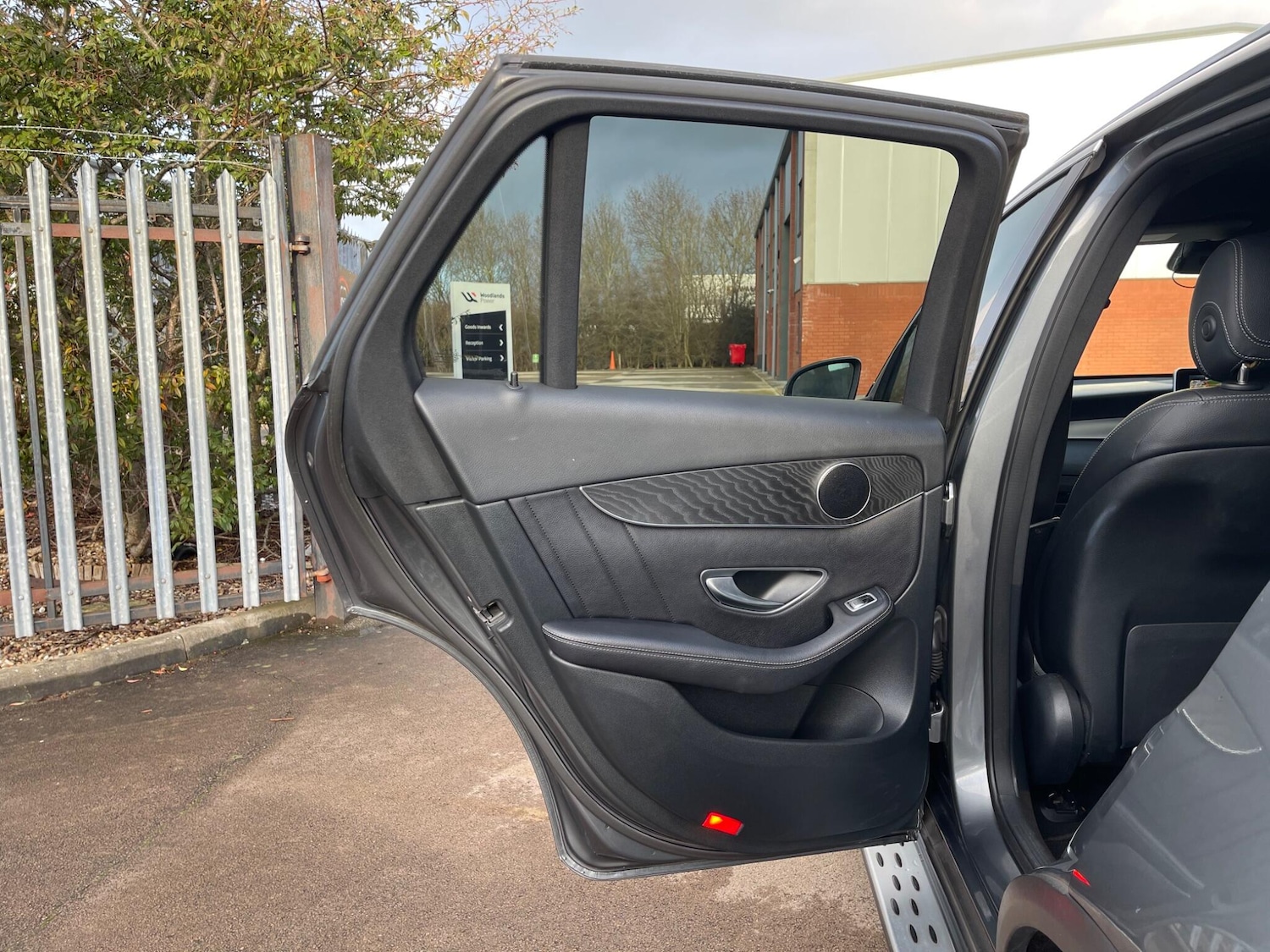 Used Mercedes-Benz GLC 2018 for sale - 77565178: Photo 74