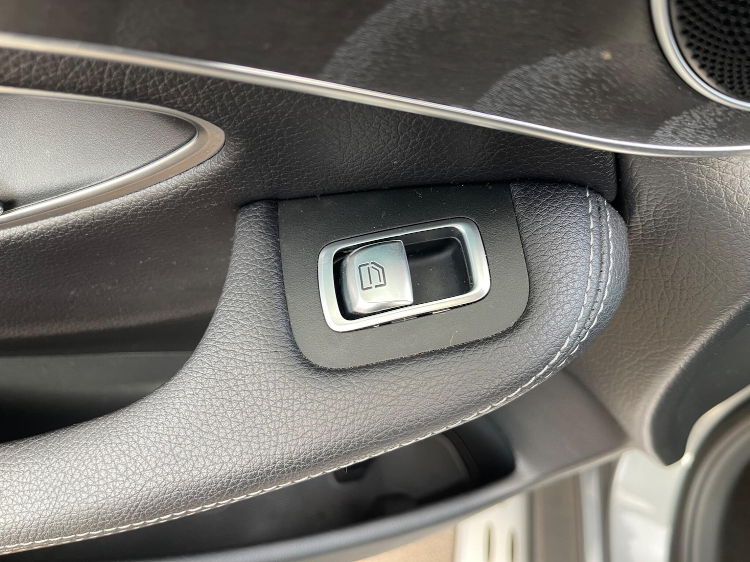 Used Mercedes-Benz GLC 2018 for sale - 77565178: Photo 75