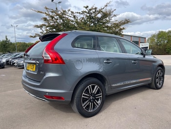 Used Volvo XC60 2017 for sale - 75781203: Photo