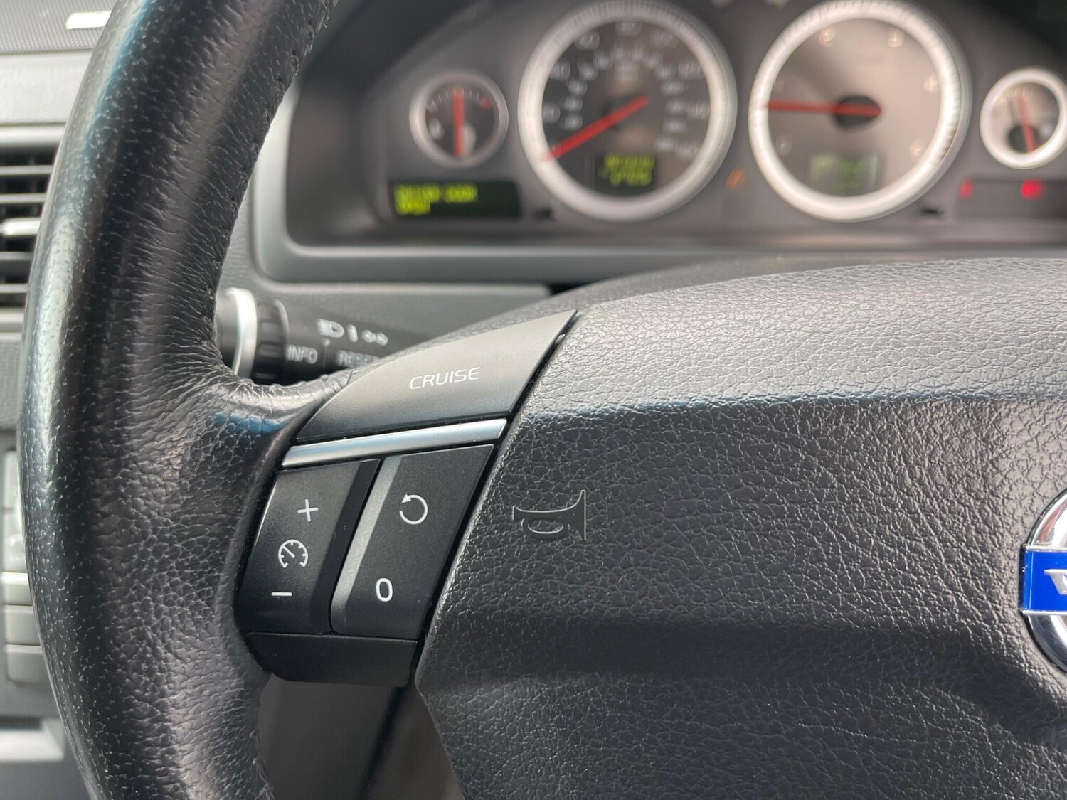 Used Volvo XC90 for sale - 78214244: Photo 26