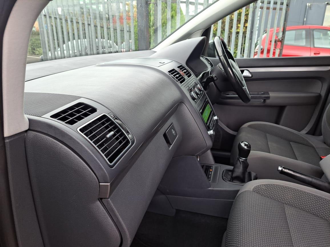 Used Volkswagen Touran 2015 for sale - 76336826: Photo 16