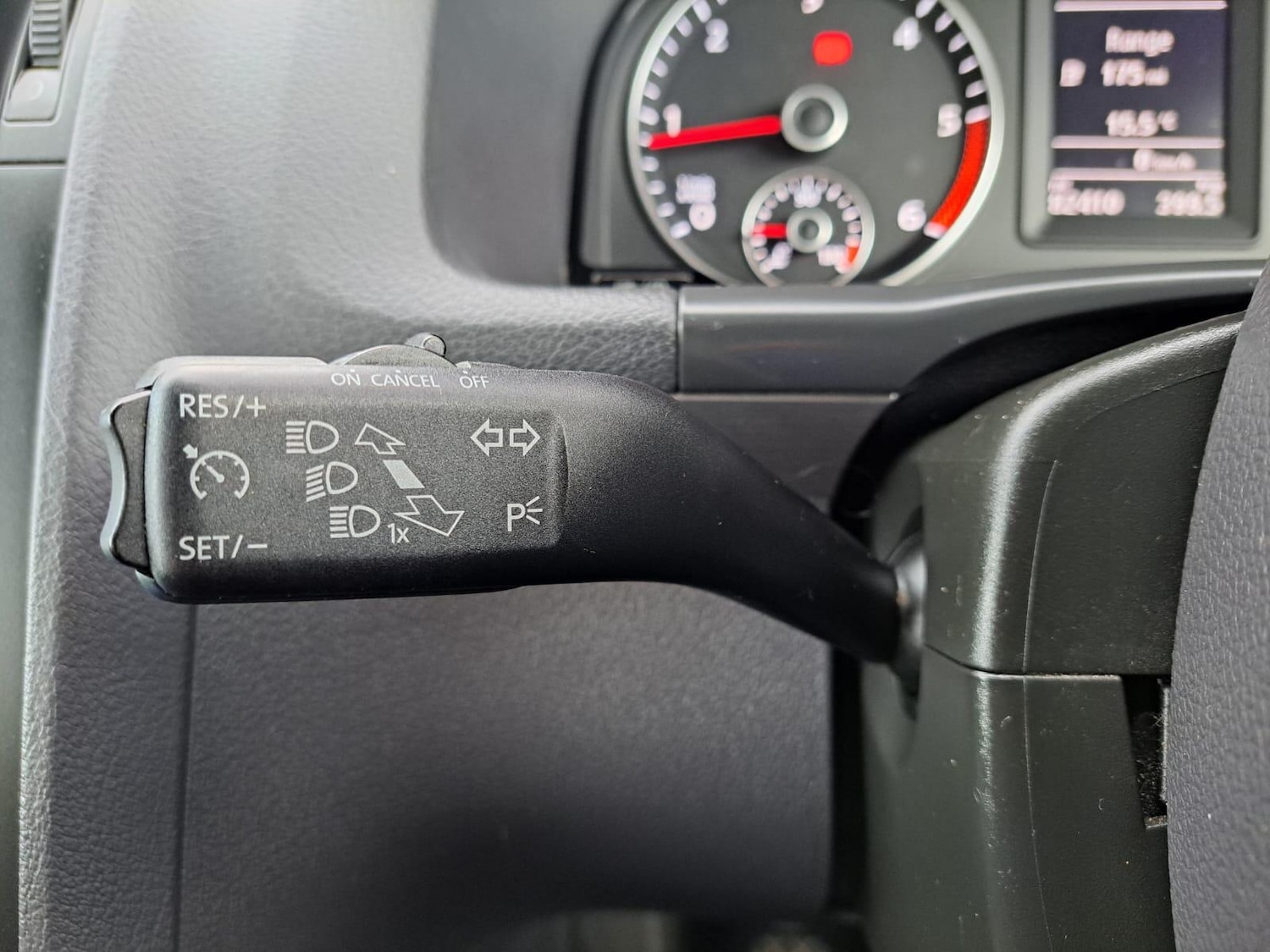 Used Volkswagen Touran 2015 for sale - 76336826: Photo 28