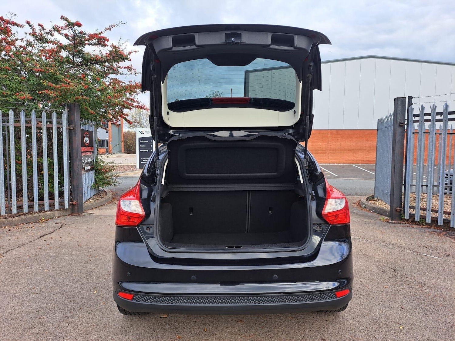 Used Ford Focus 2012 for sale - 76633390: Photo 48