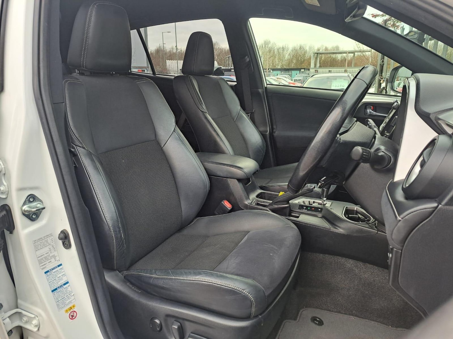 Used Toyota RAV4 2016 for sale - 77066975: Photo 11