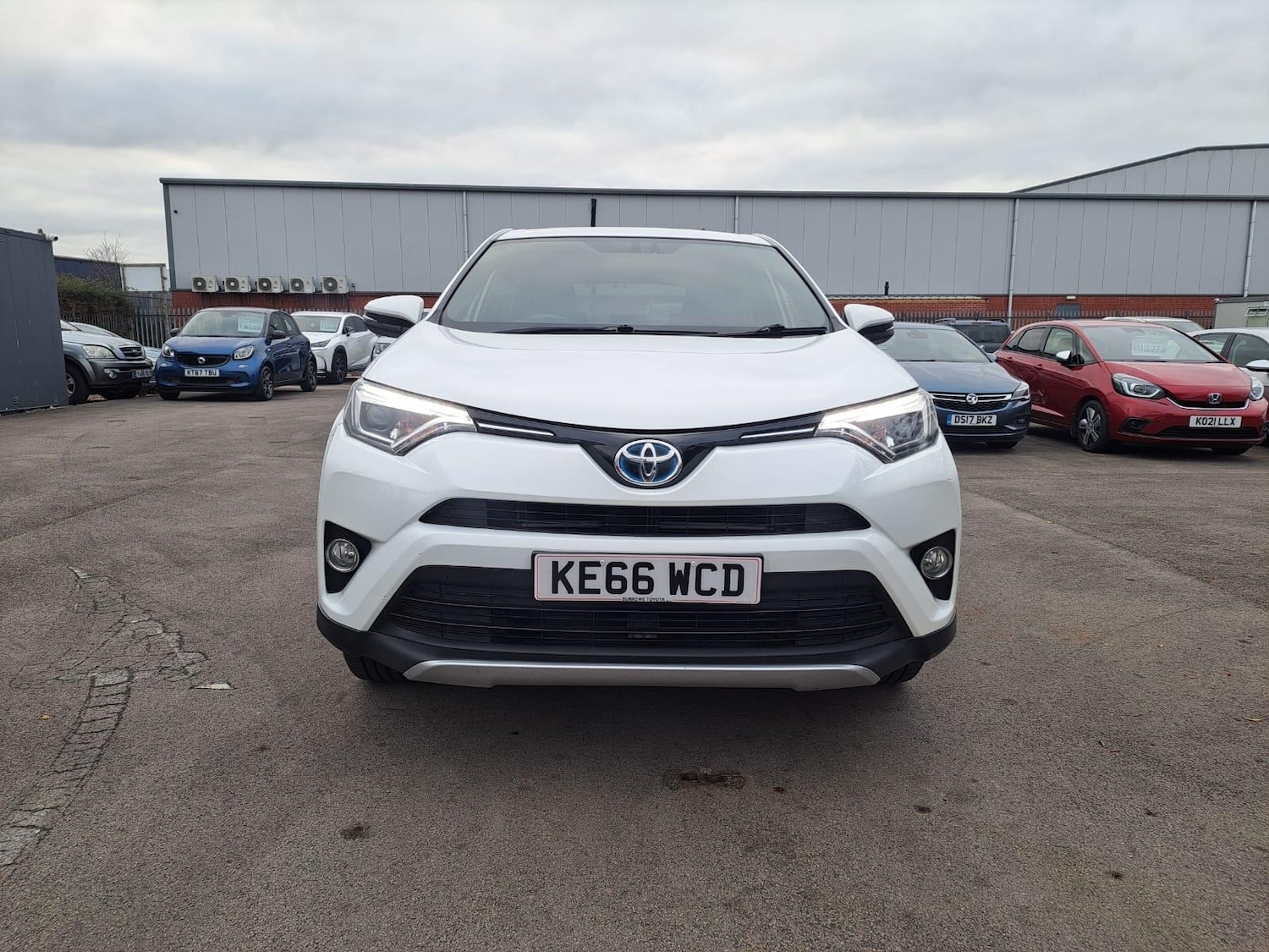 Used Toyota RAV4 2016 for sale - 77066975: Photo 2