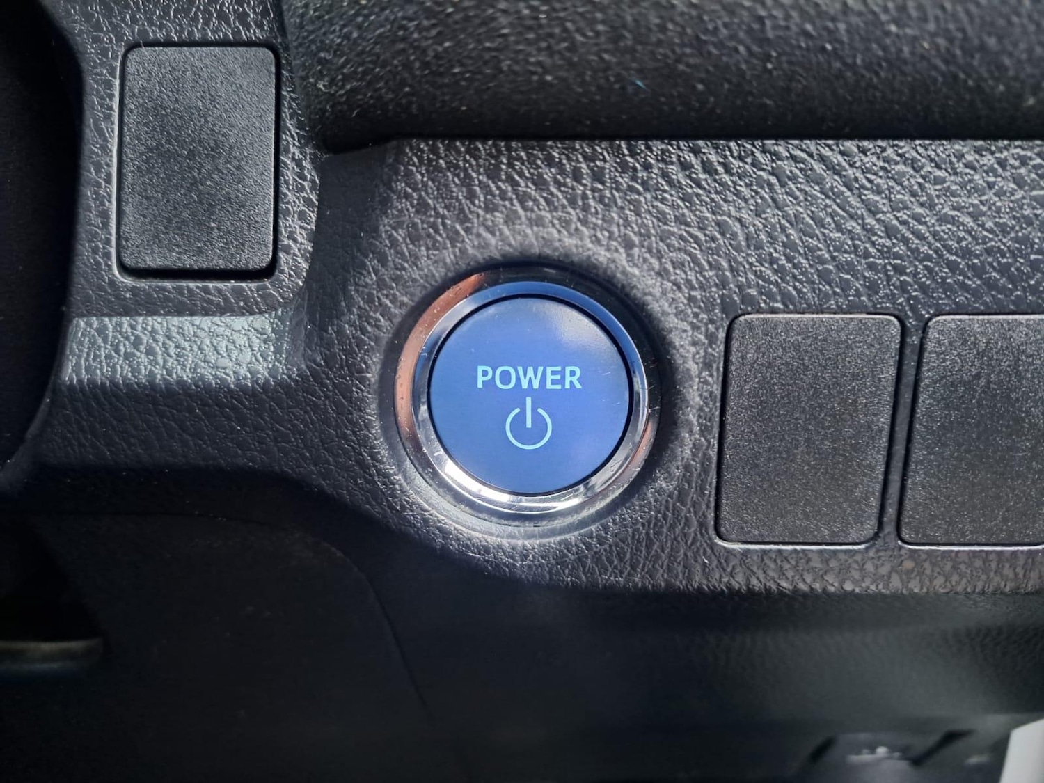 Used Toyota RAV4 2016 for sale - 77066975: Photo 46