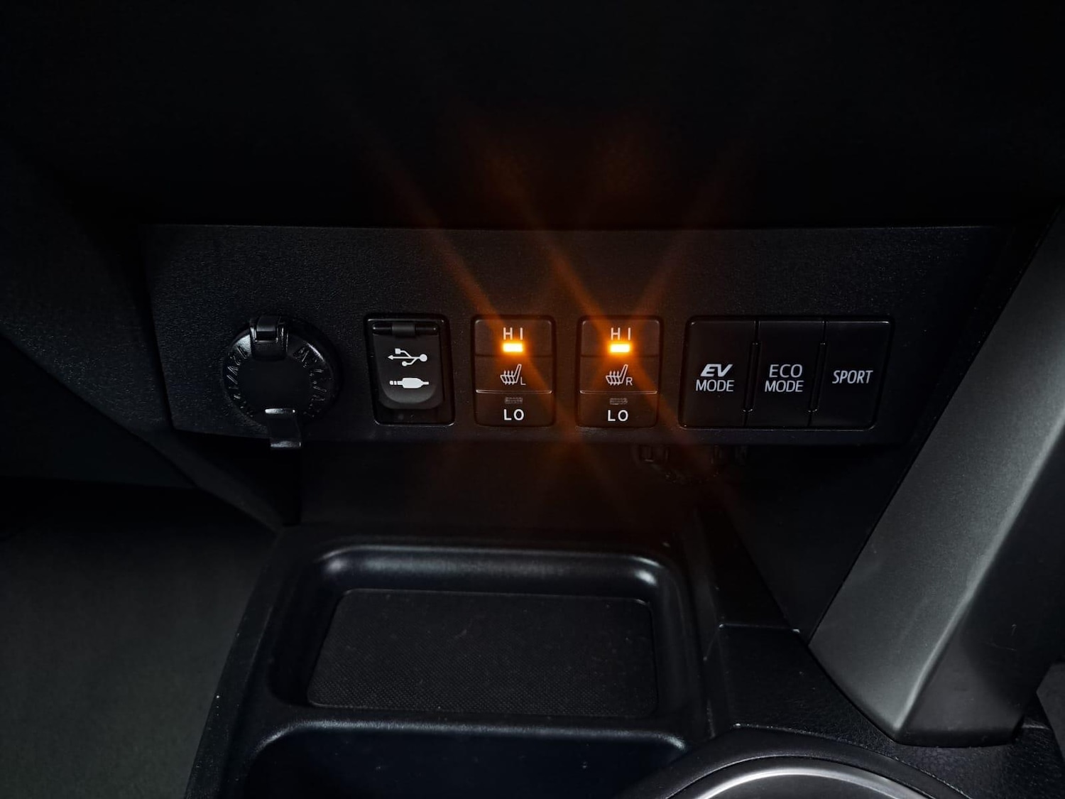 Used Toyota RAV4 2016 for sale - 77066975: Photo 49