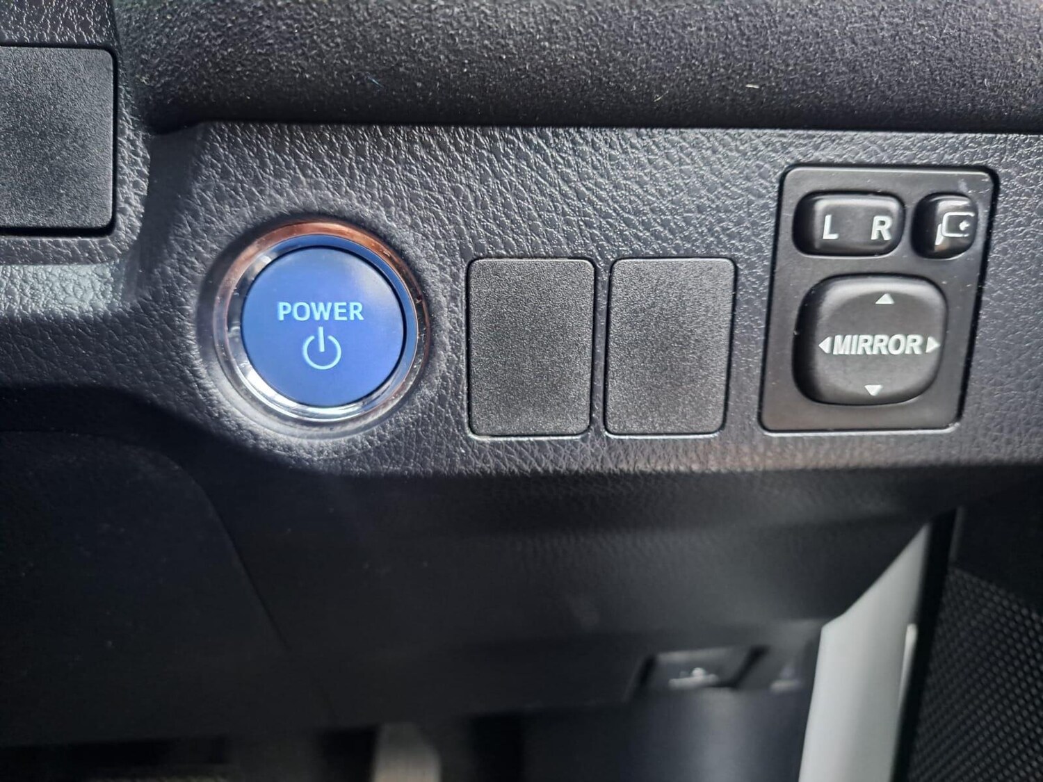 Used Toyota RAV4 2016 for sale - 77066975: Photo 59