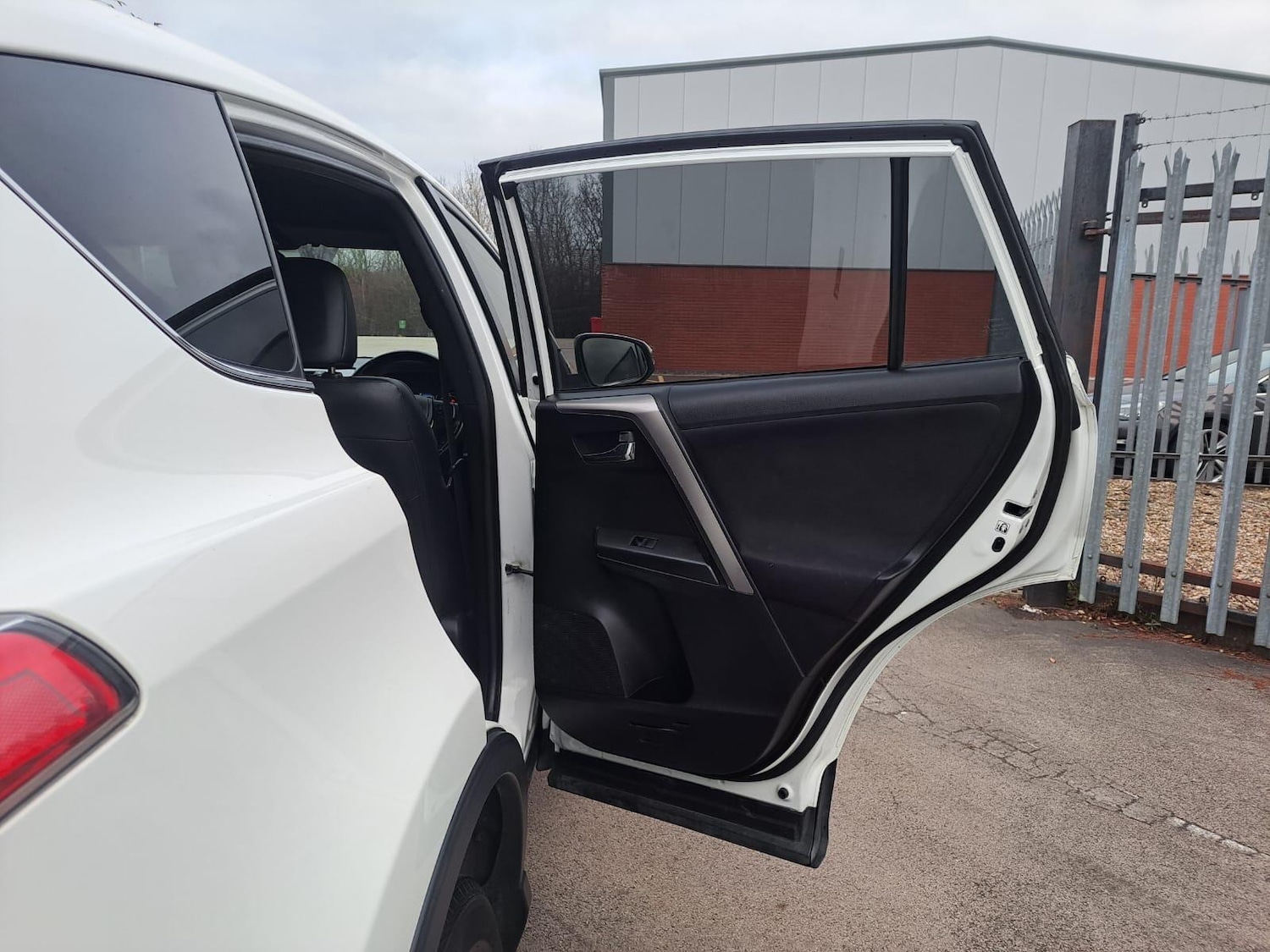 Used Toyota RAV4 2016 for sale - 77066975: Photo 63