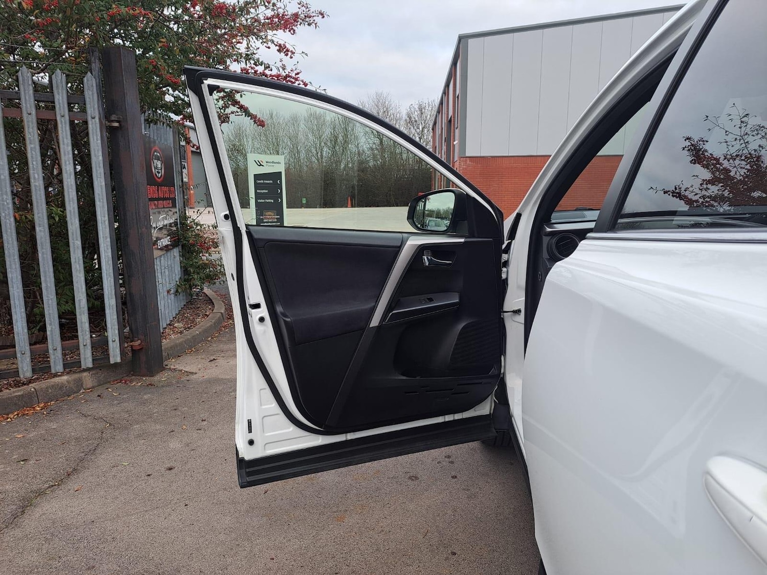 Used Toyota RAV4 2016 for sale - 77066975: Photo 72