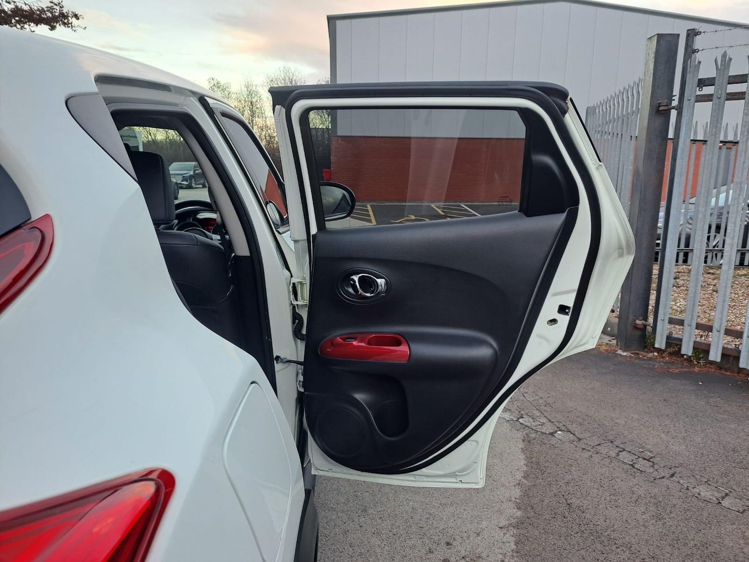 Used Nissan Juke 2013 for sale - 76849658: Photo 52