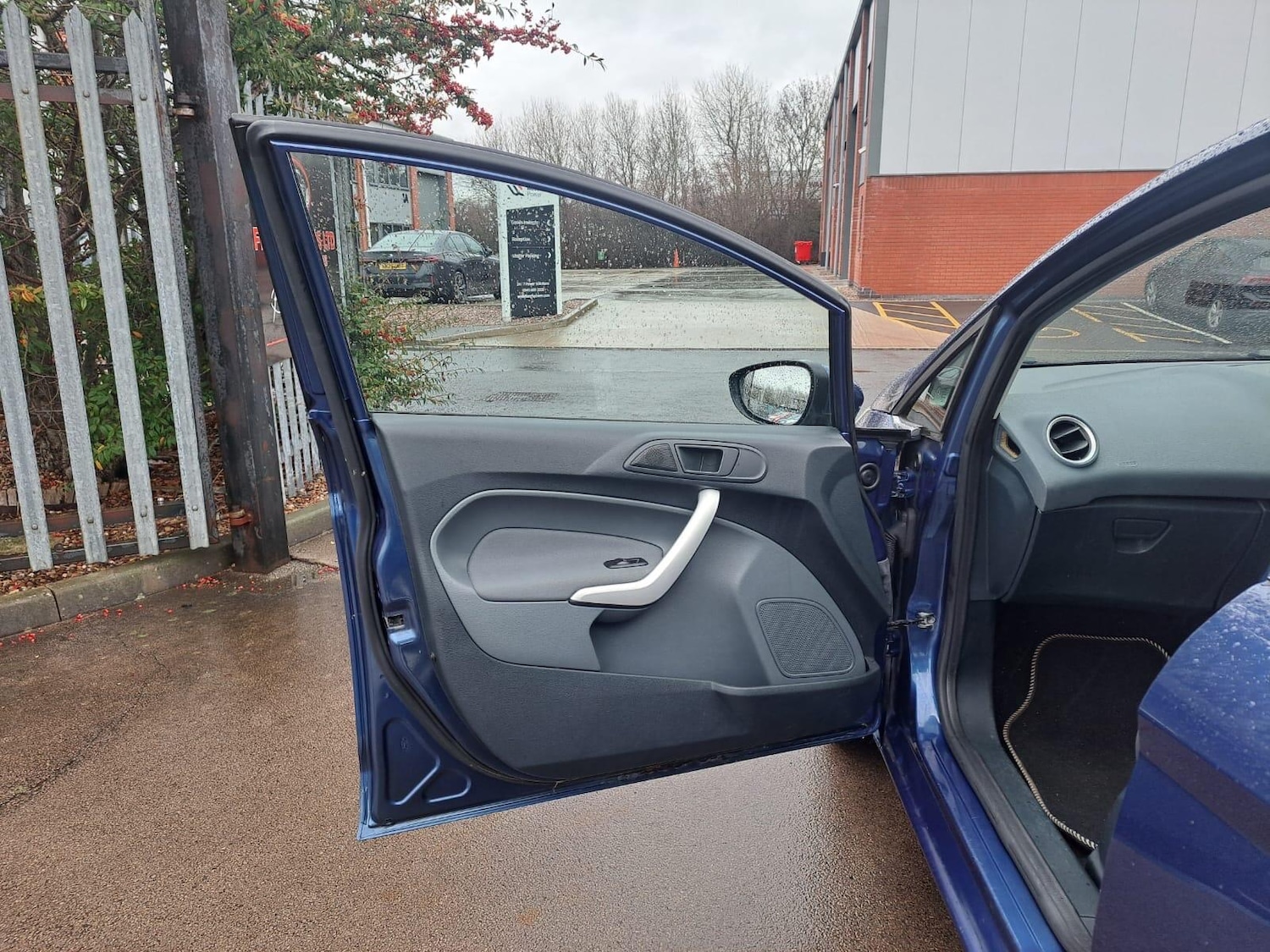 Used Ford Fiesta 2009 for sale - 77015493: Photo 52