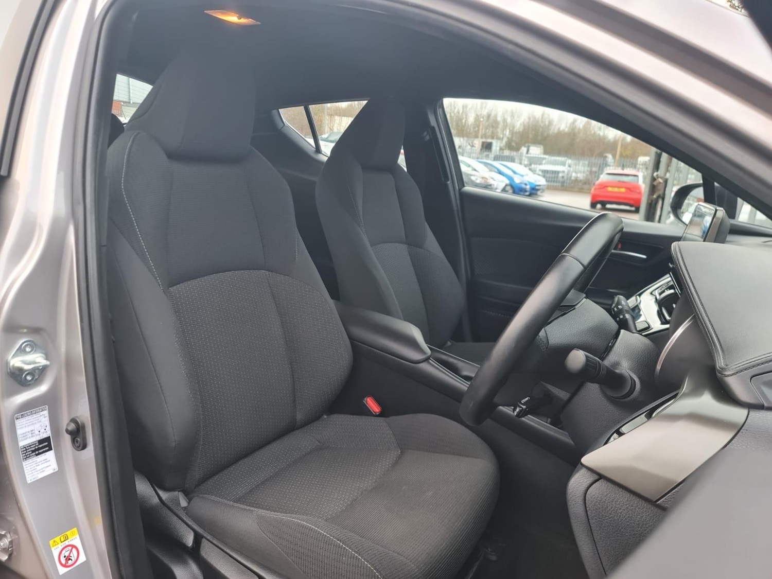 Used Toyota C-HR 2019 for sale - 77109363: Photo 11