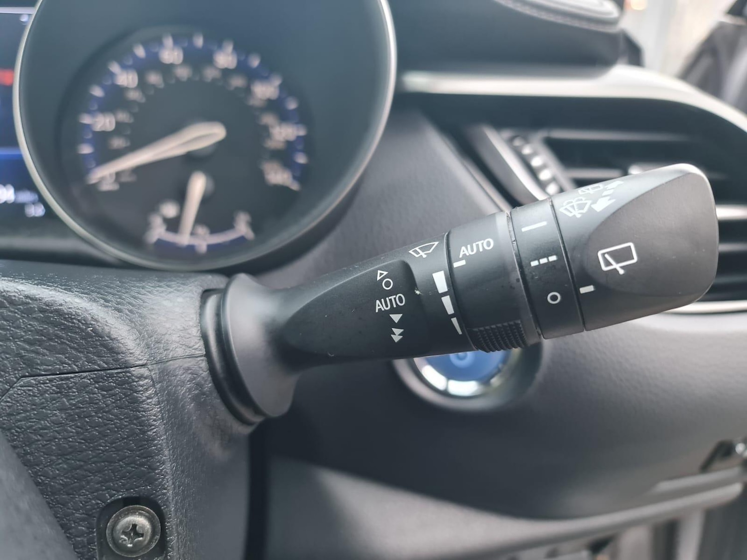 Used Toyota C-HR 2019 for sale - 77109363: Photo 25