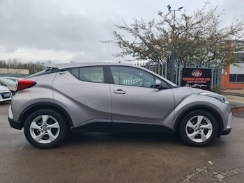 Used Toyota C-HR 2019 for sale - 77109363: Photo