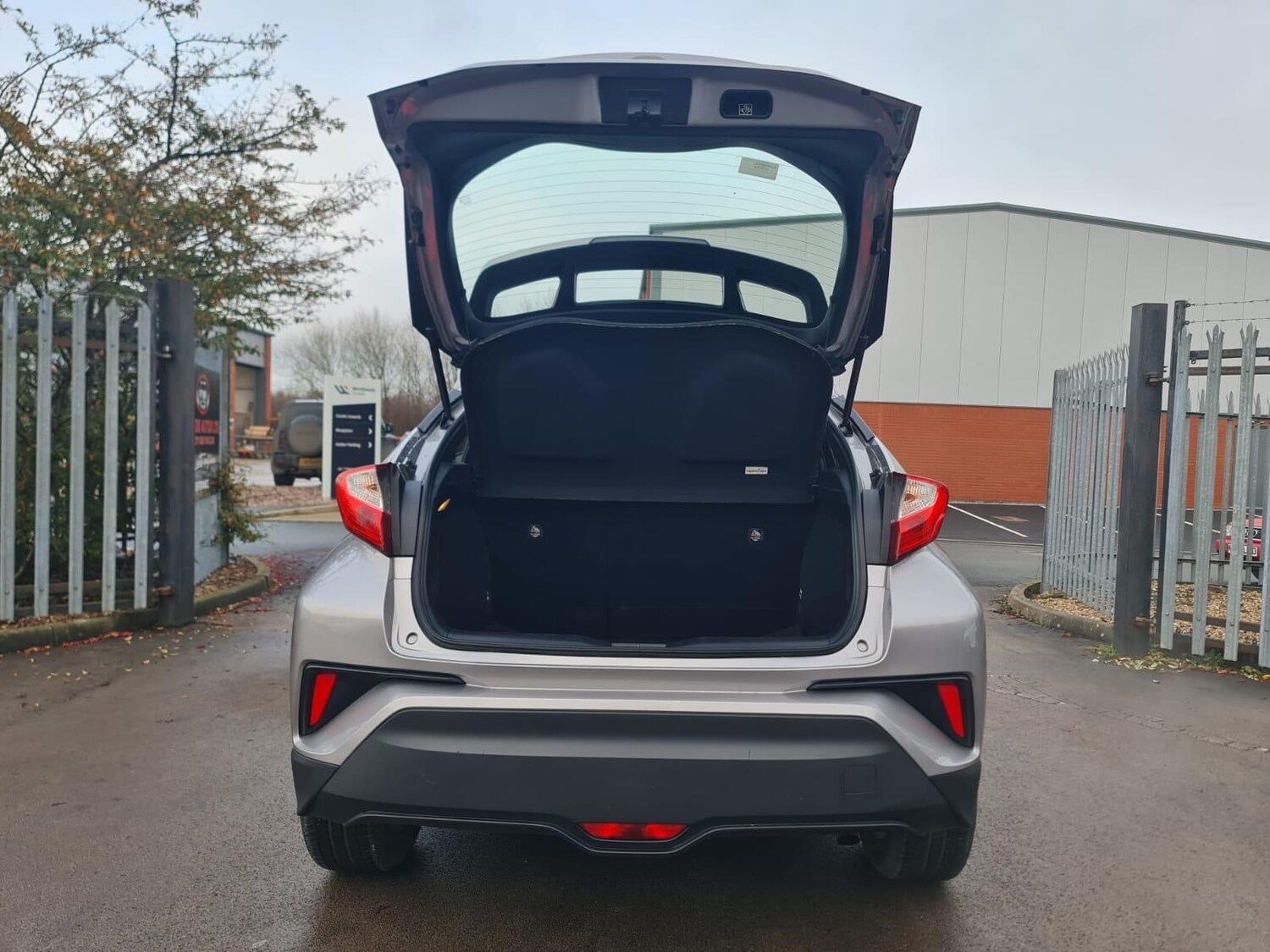 Used Toyota C-HR 2019 for sale - 77109363: Photo 66