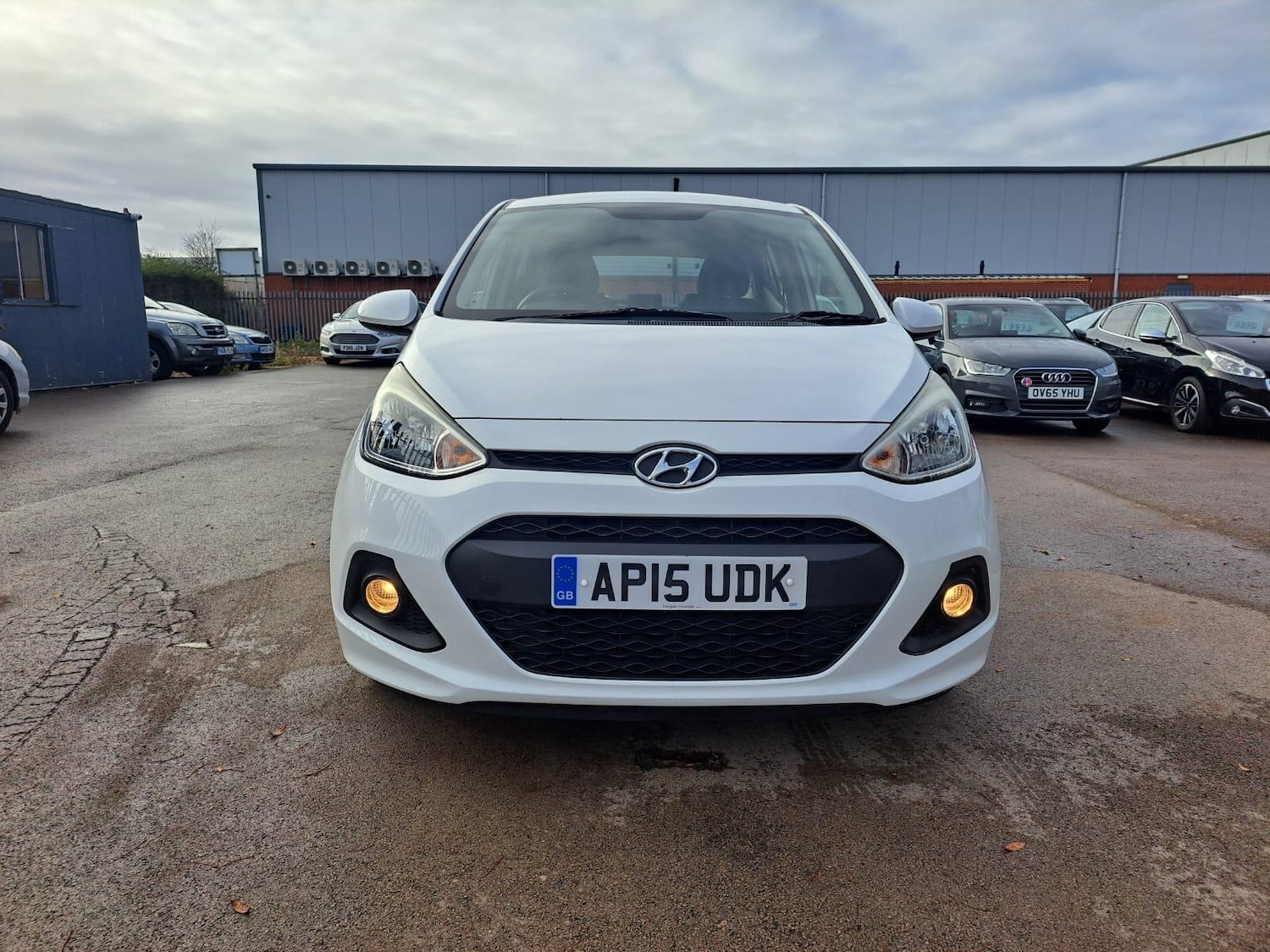 Used Hyundai i10 2015 for sale - 76634186: Photo 2
