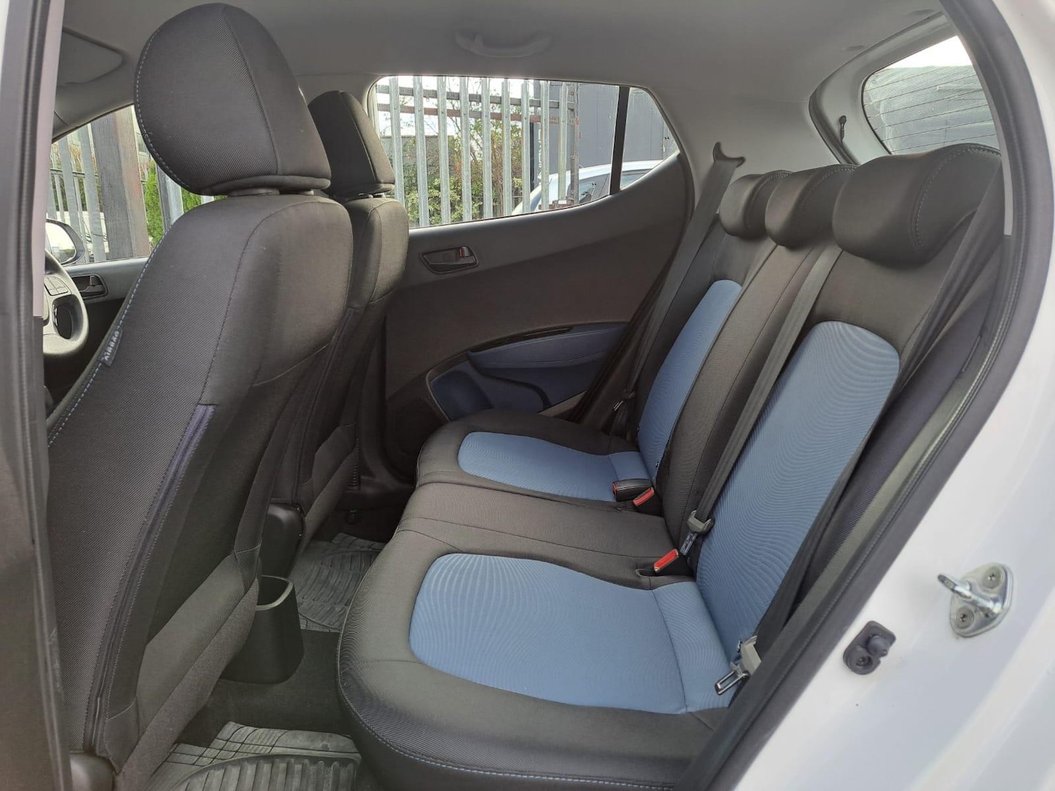 Used Hyundai i10 2015 for sale - 76634186: Photo 20