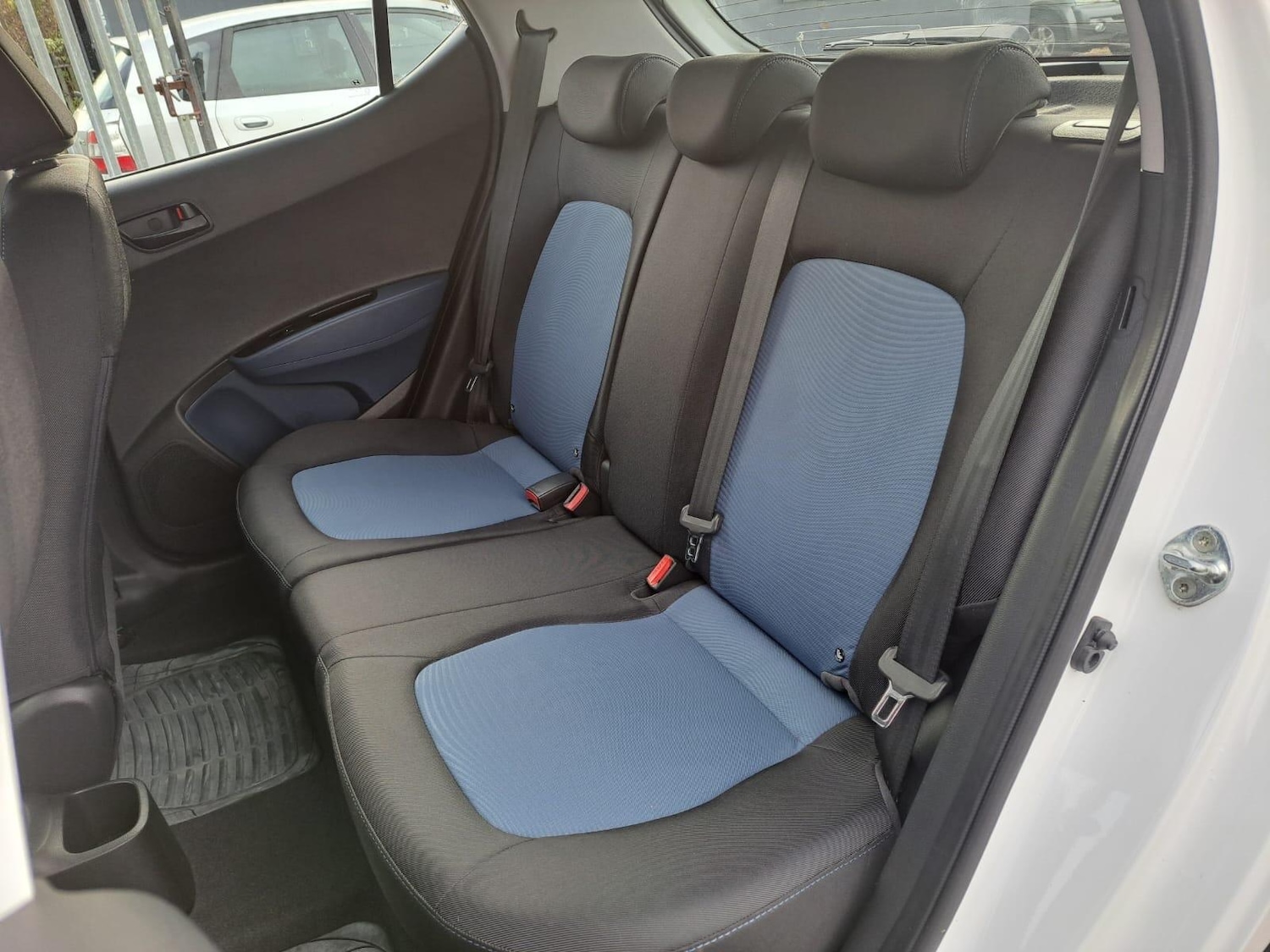 Used Hyundai i10 2015 for sale - 76634186: Photo 21