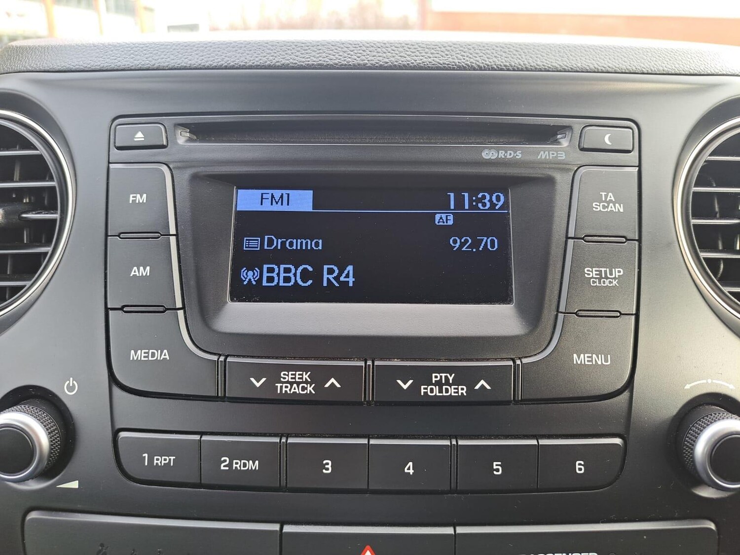 Used Hyundai i10 2015 for sale - 76634186: Photo 34