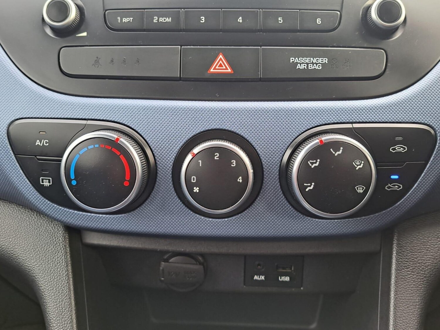 Used Hyundai i10 2015 for sale - 76634186: Photo 36