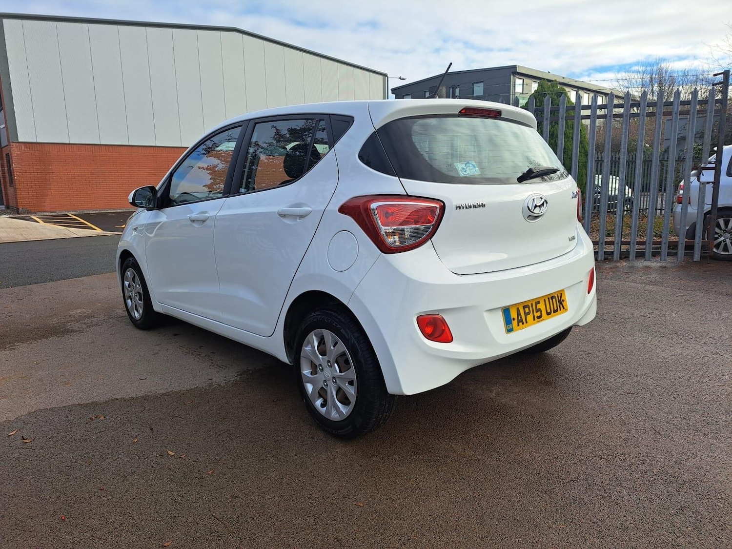 Used Hyundai i10 2015 for sale - 76634186: Photo 6