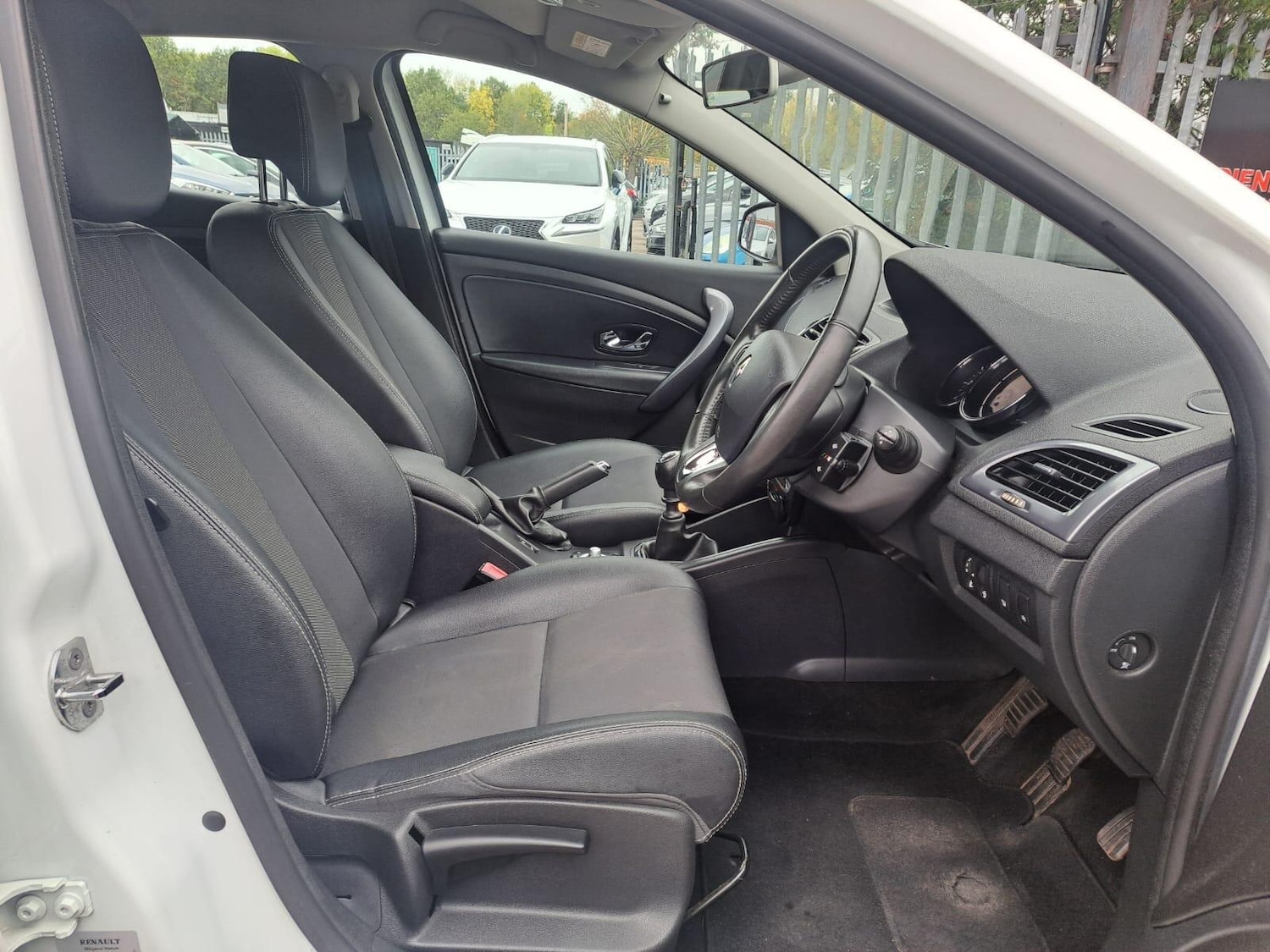 Used Renault Megane 2015 for sale - 76283305: Photo 10