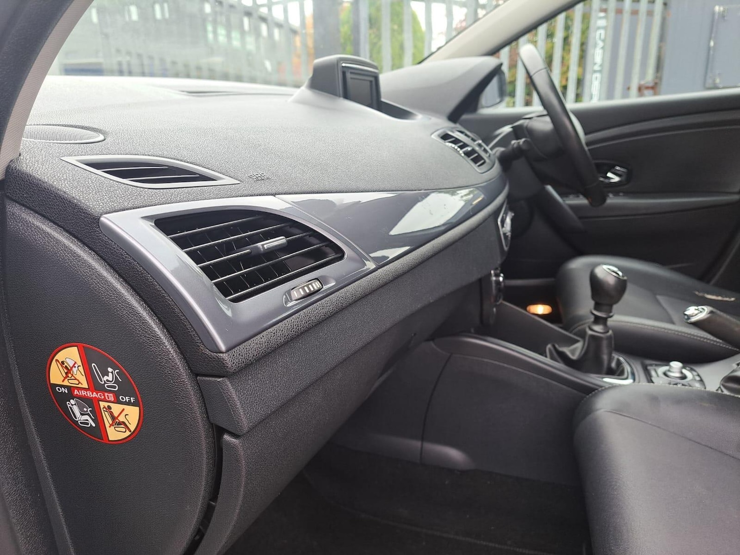 Used Renault Megane 2015 for sale - 76283305: Photo 15