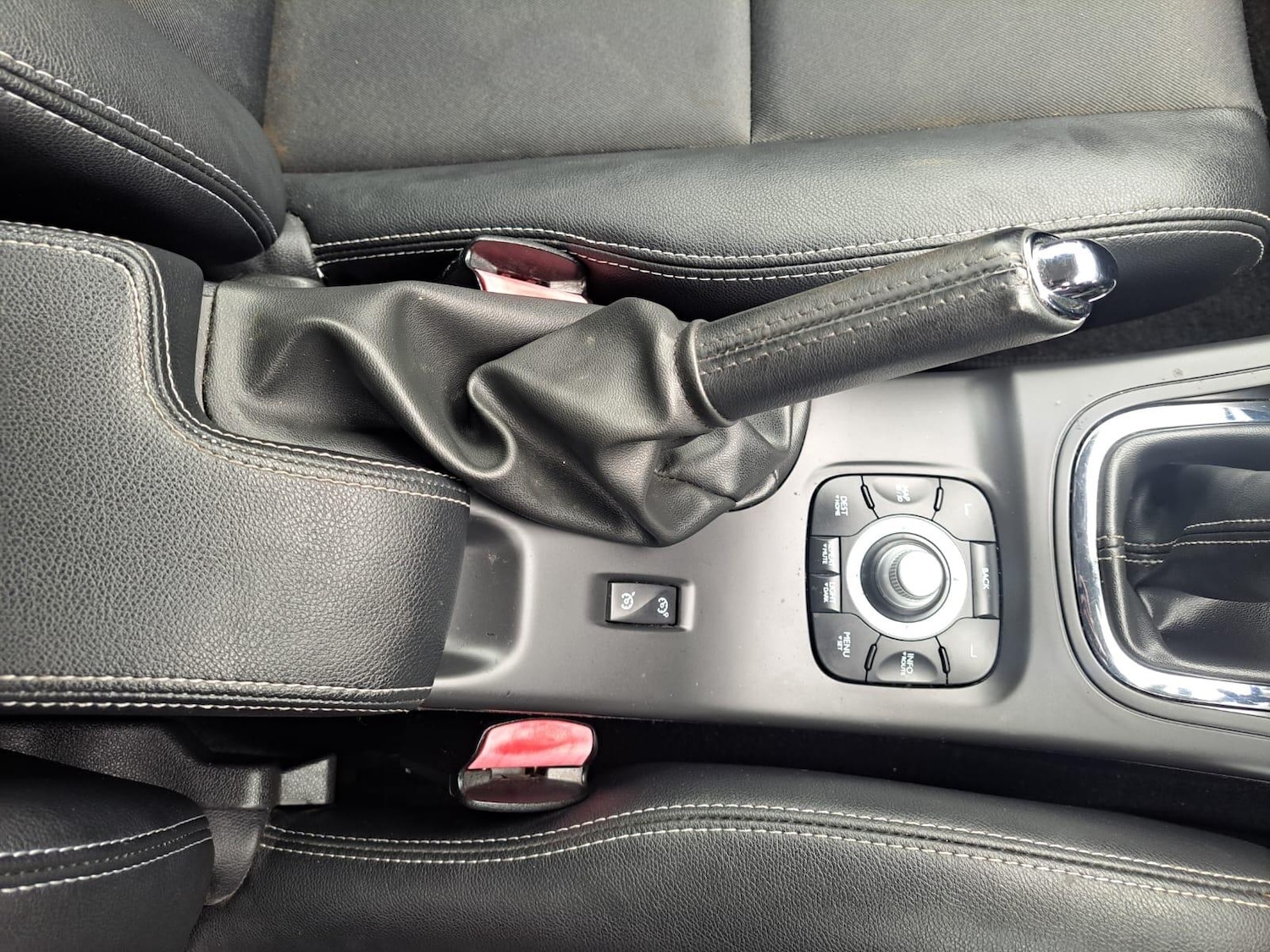 Used Renault Megane 2015 for sale - 76283305: Photo 45