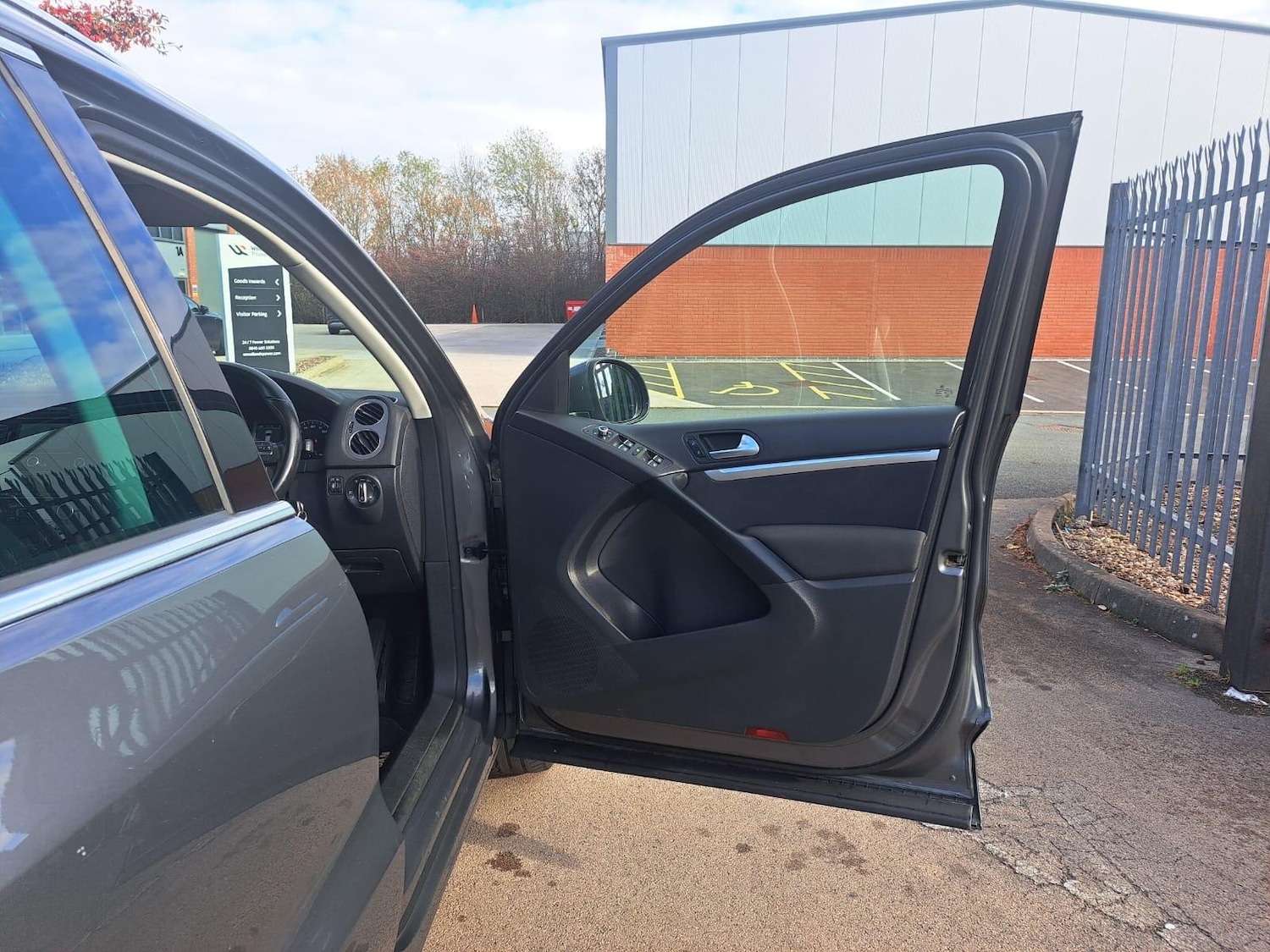 Used Volkswagen Tiguan 2013 for sale - 76584061: Photo 55