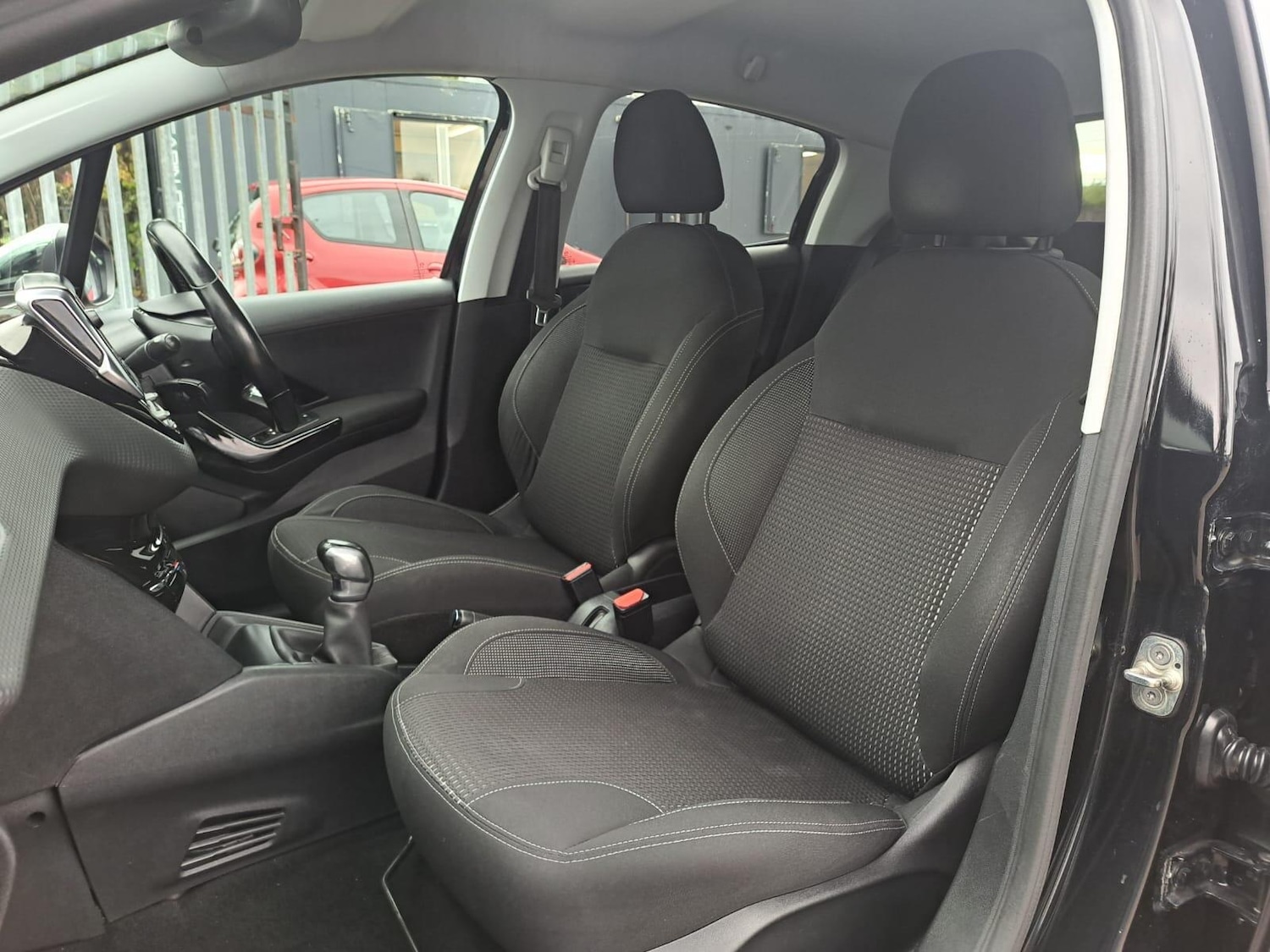 Used Peugeot 208 2018 for sale - 76314732: Photo 17