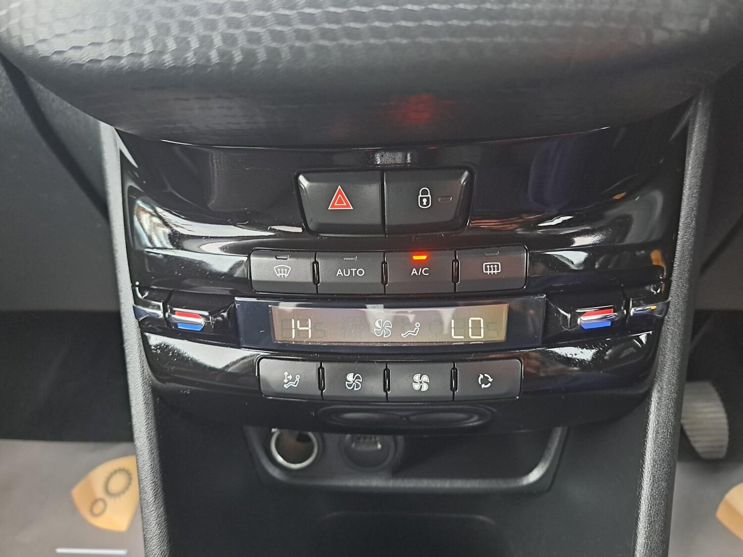 Used Peugeot 208 2018 for sale - 76314732: Photo 43