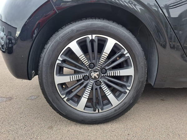 Used Peugeot 208 2018 for sale - 76314732: Photo 69