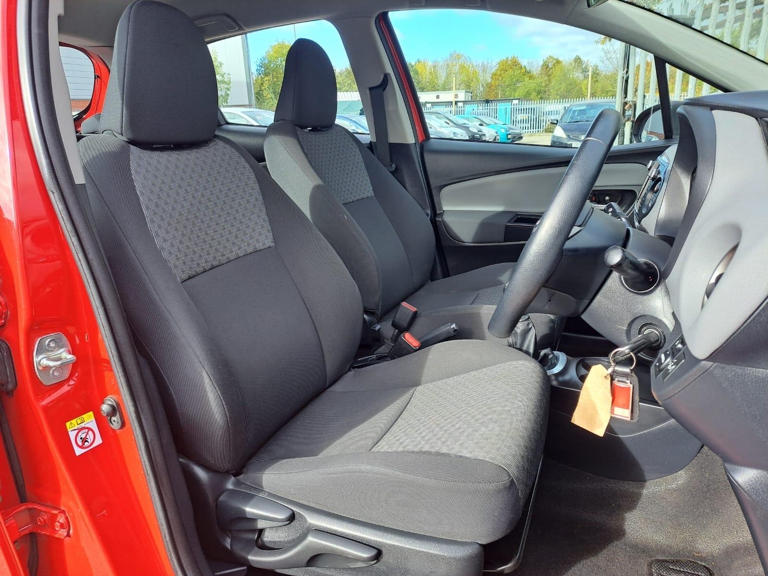 Used Toyota Yaris 2015 for sale - 76991684: Photo 11