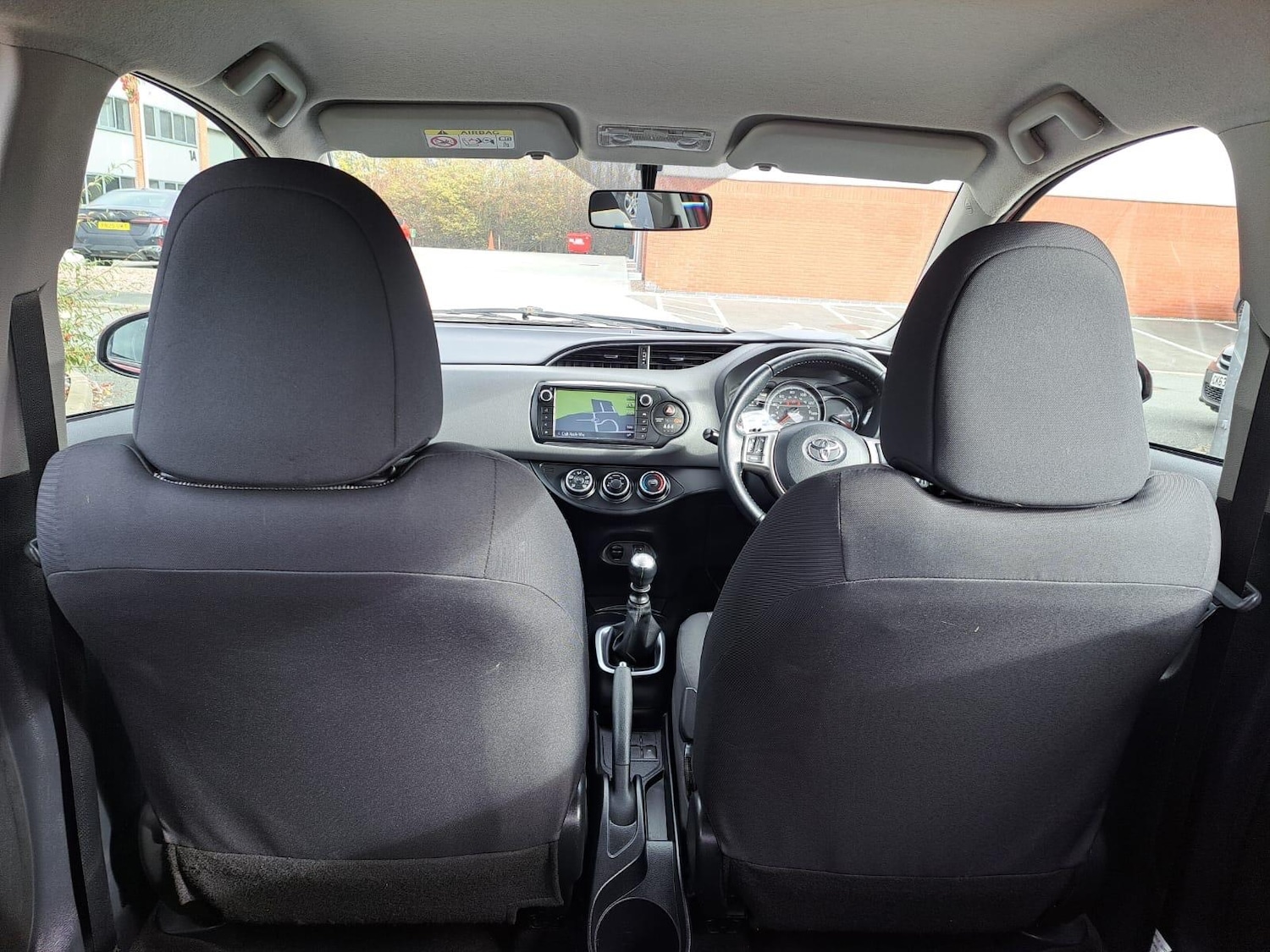 Used Toyota Yaris 2015 for sale - 76991684: Photo 29