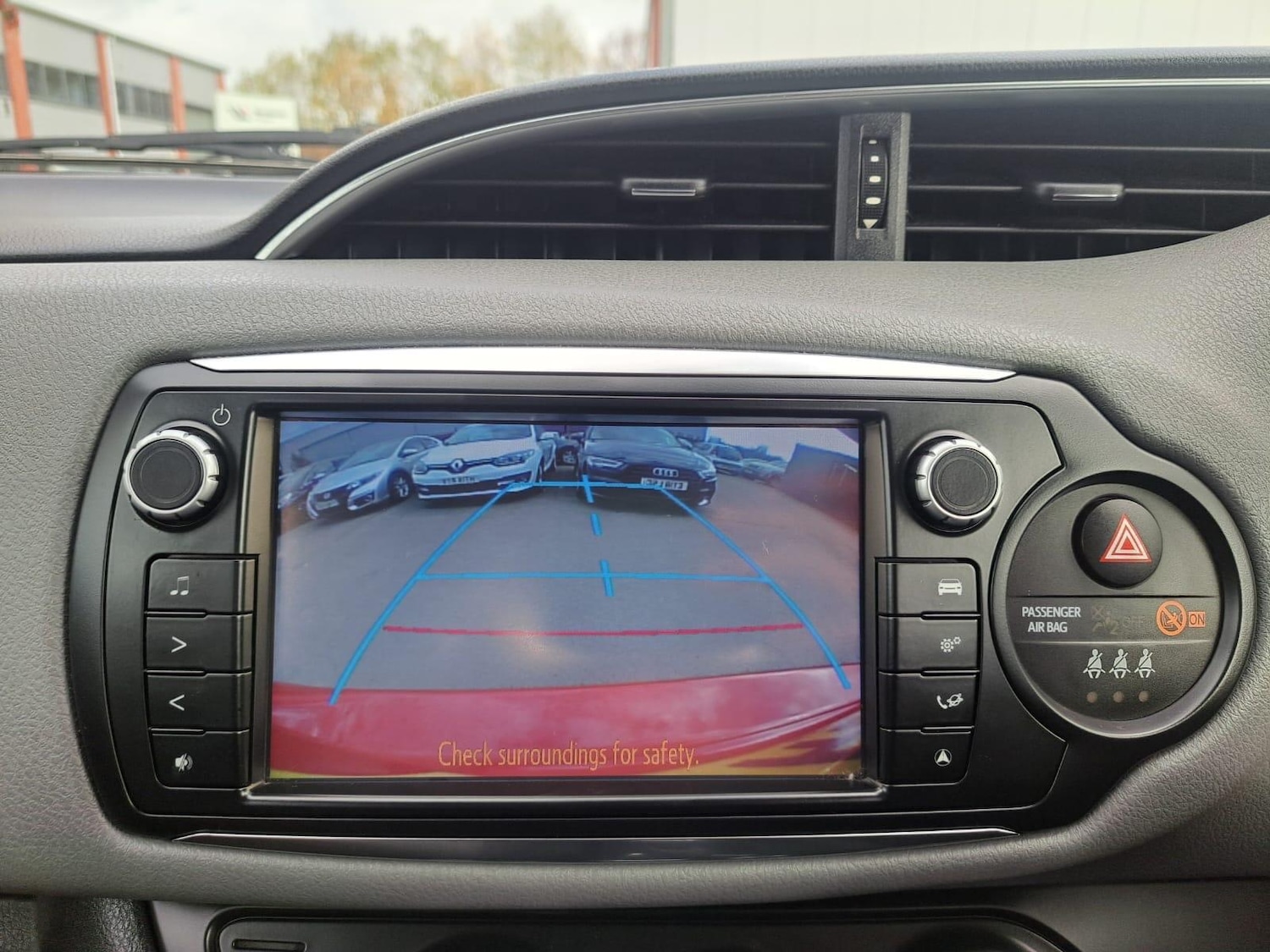 Used Toyota Yaris 2015 for sale - 76991684: Photo 40