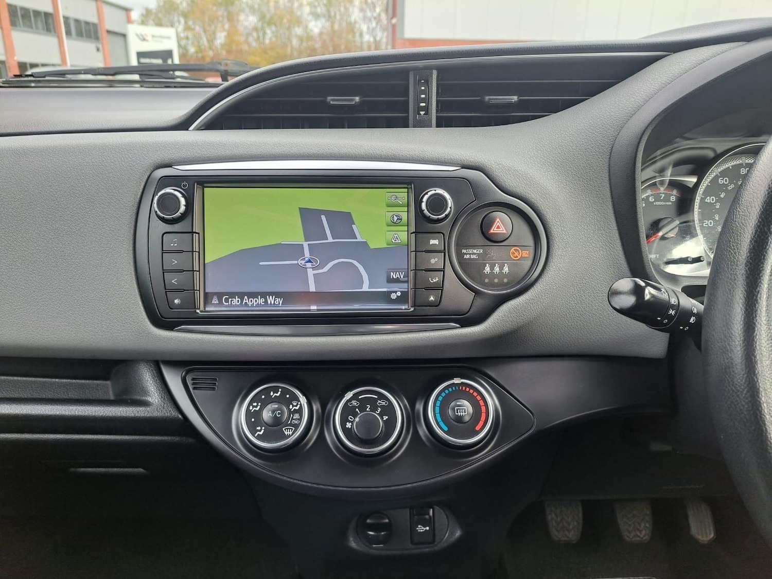 Used Toyota Yaris 2015 for sale - 76991684: Photo 42