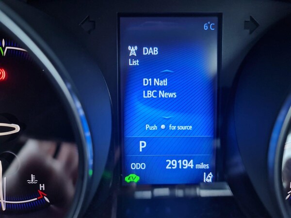 Used Toyota C-HR 2019 for sale - 75127930: Photo 48