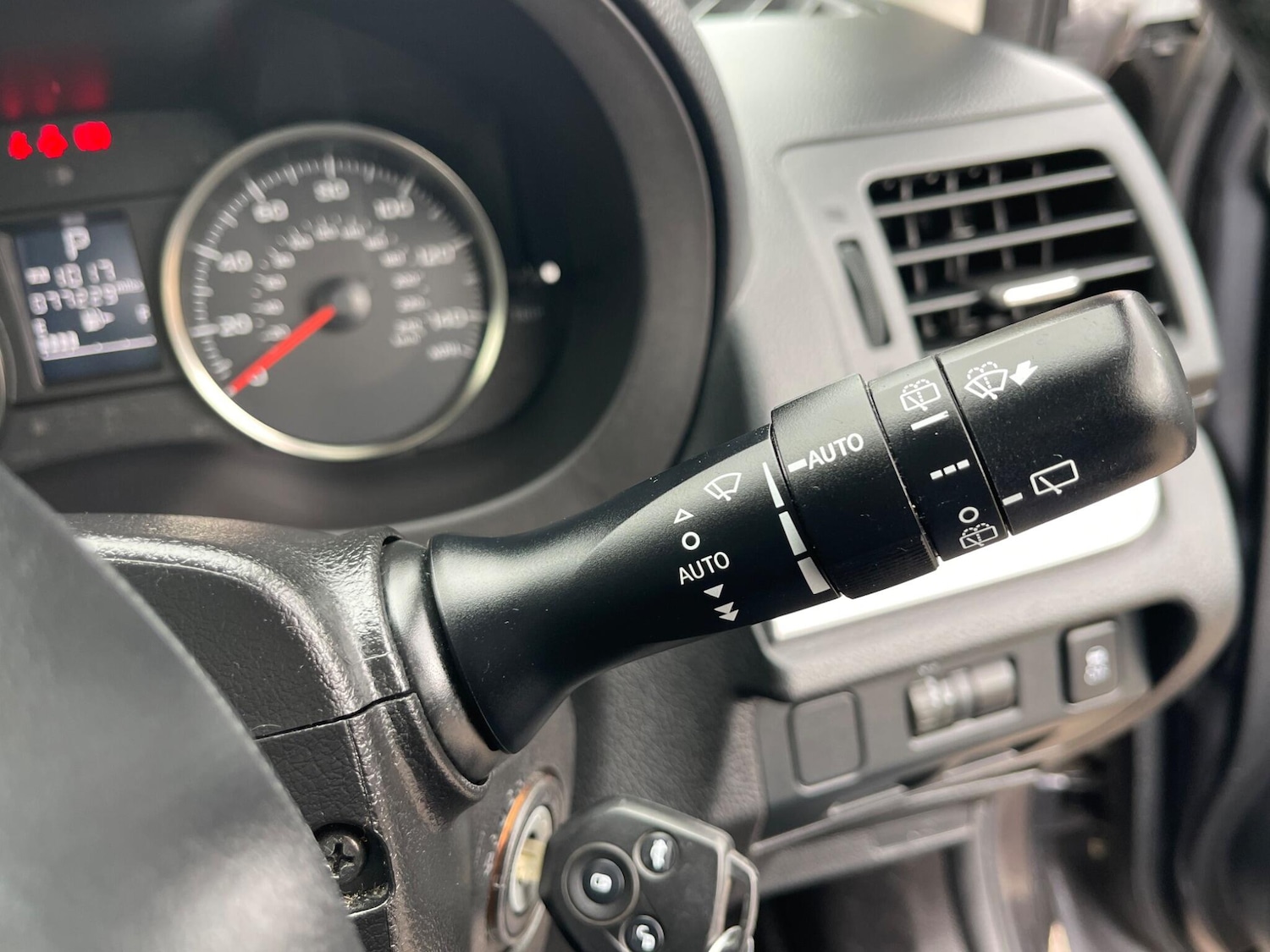 Used Subaru XV 2013 for sale - 77637827: Photo 27