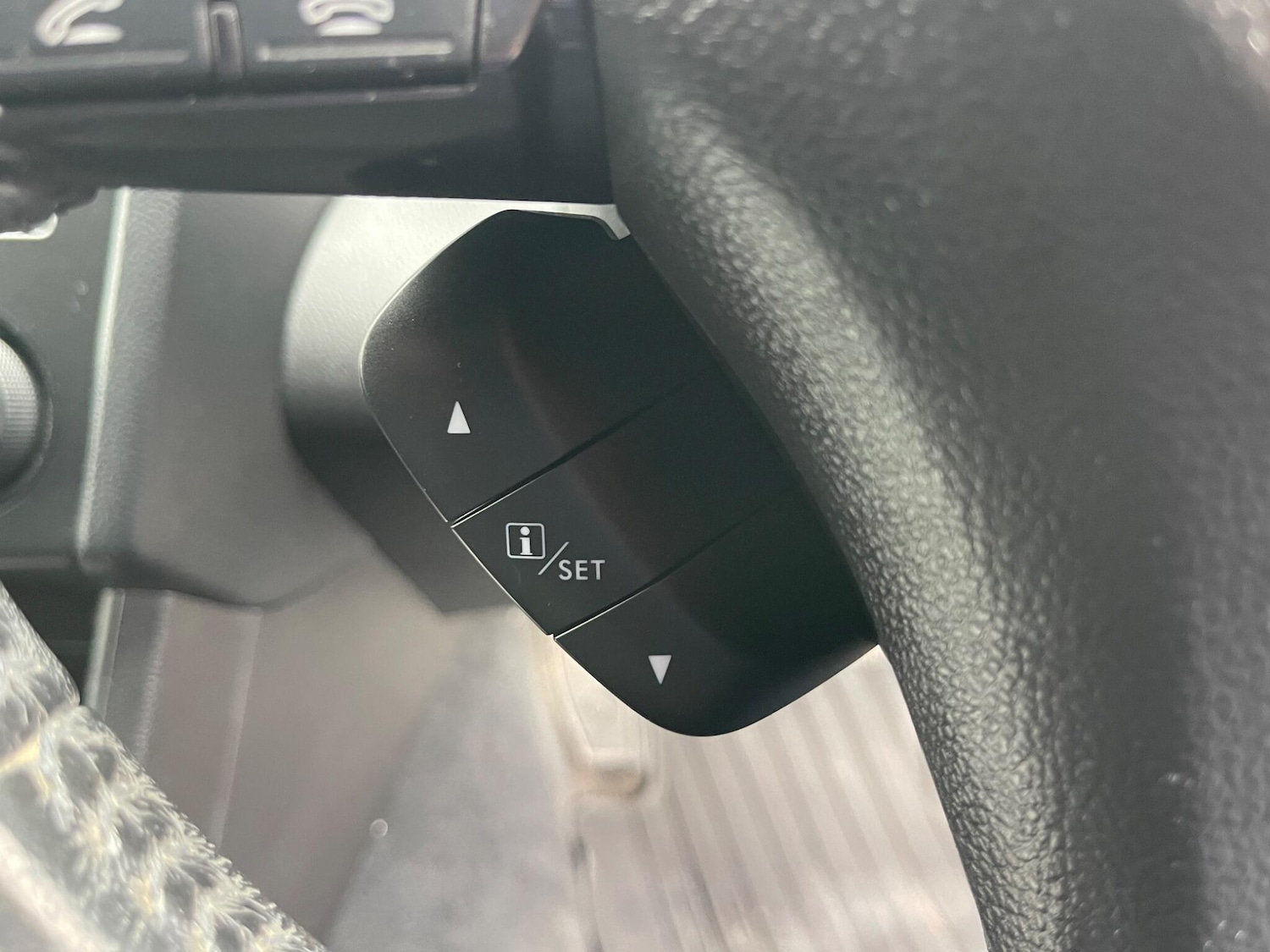 Used Subaru XV 2013 for sale - 77637827: Photo 28