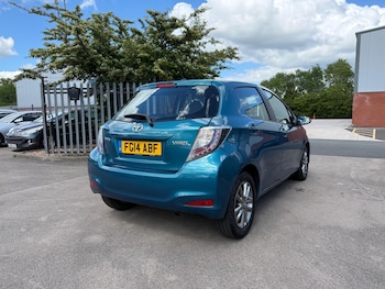 Used Toyota Yaris 2014 for sale - 78843132: Photo