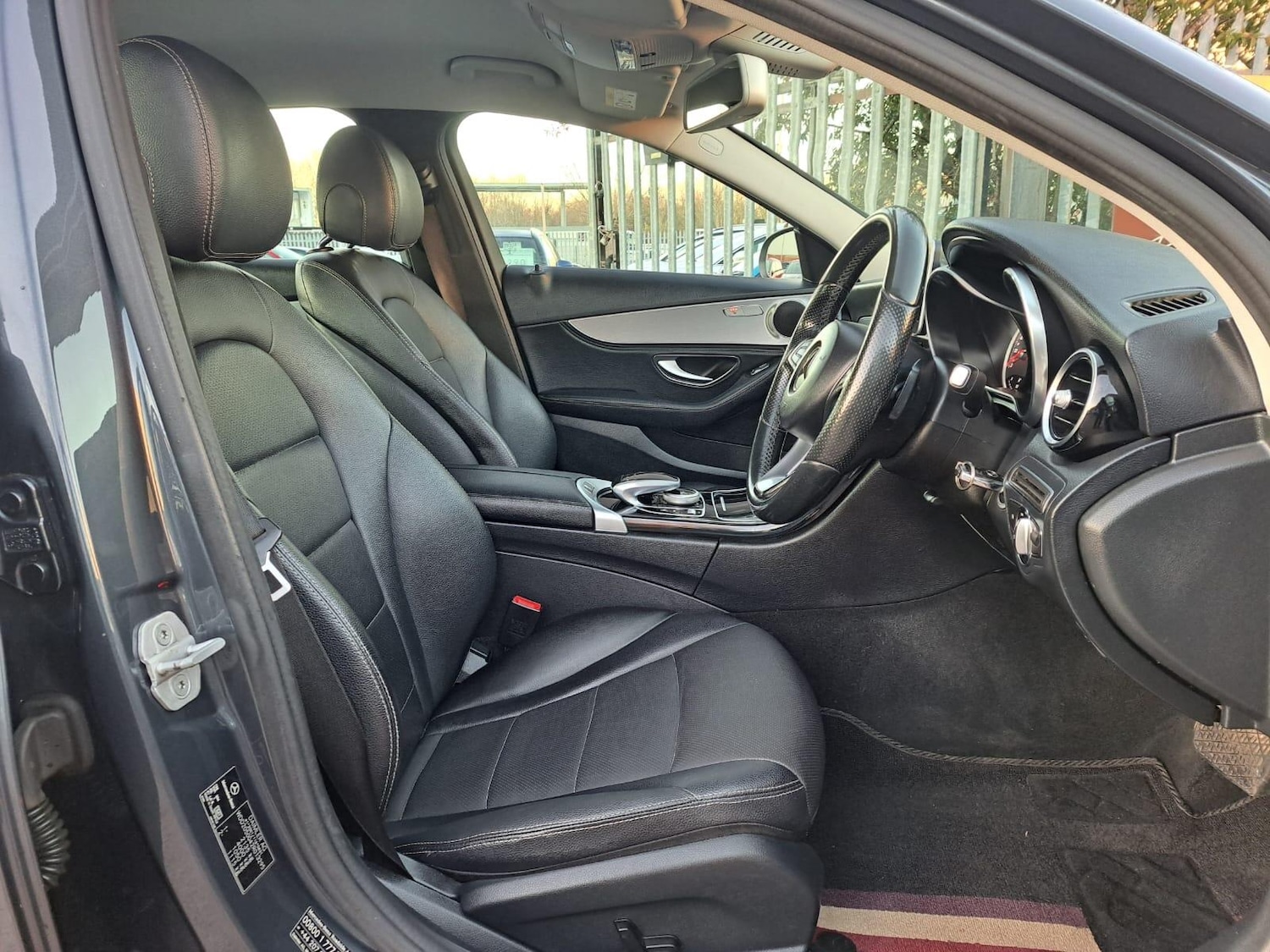 Used Mercedes-Benz C Class 2014 for sale - 77067115: Photo 10