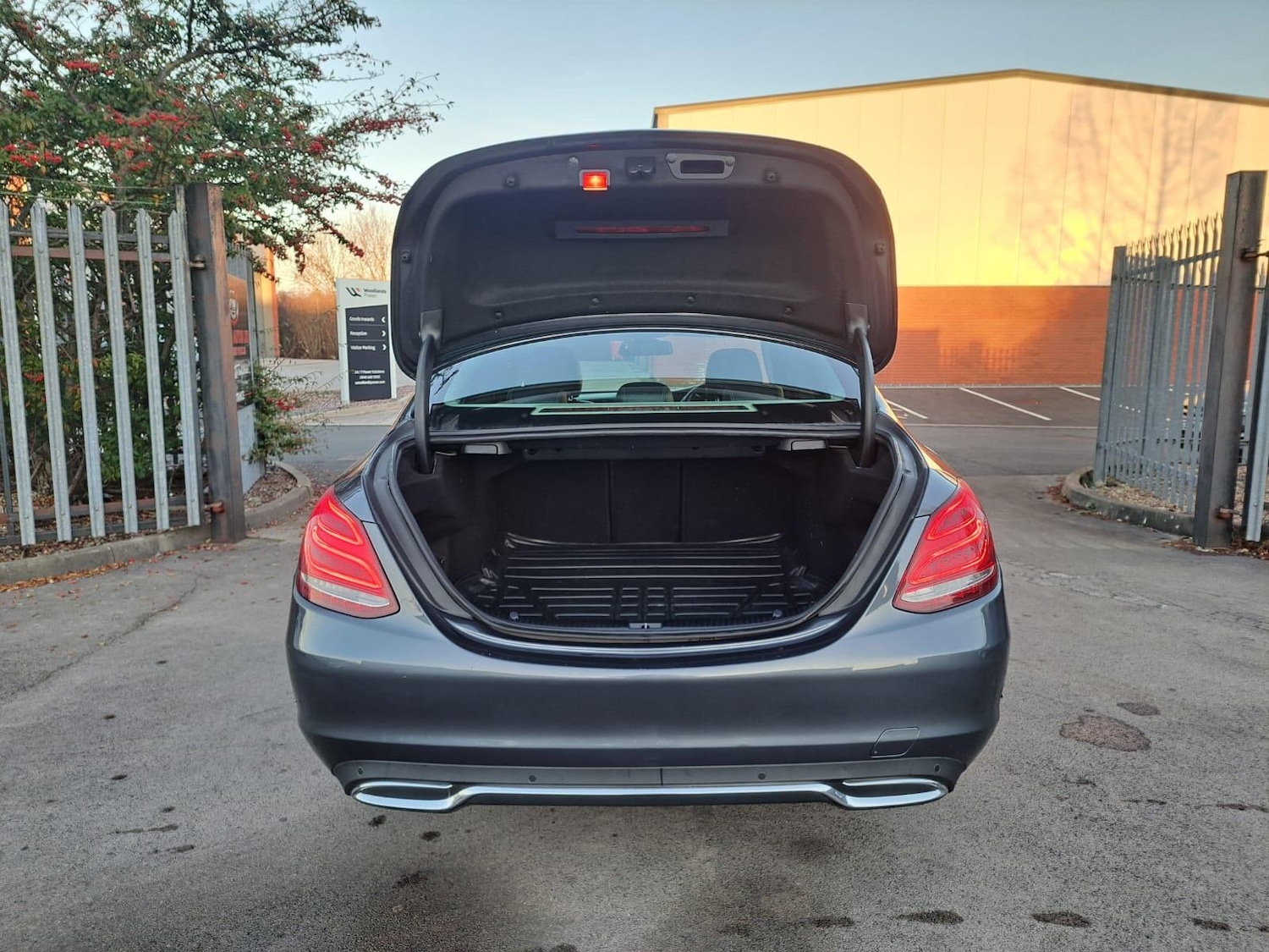 Used Mercedes-Benz C Class 2014 for sale - 77067115: Photo 64