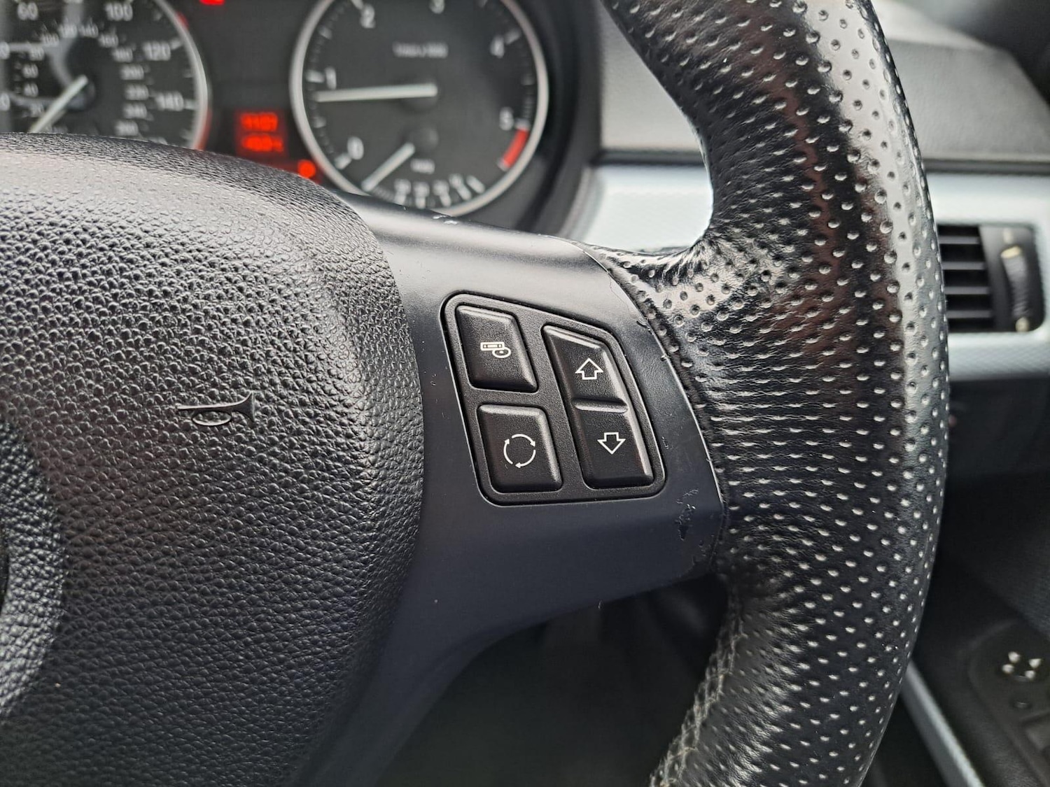 Used BMW 3 Series 2010 for sale - 77066658: Photo 26