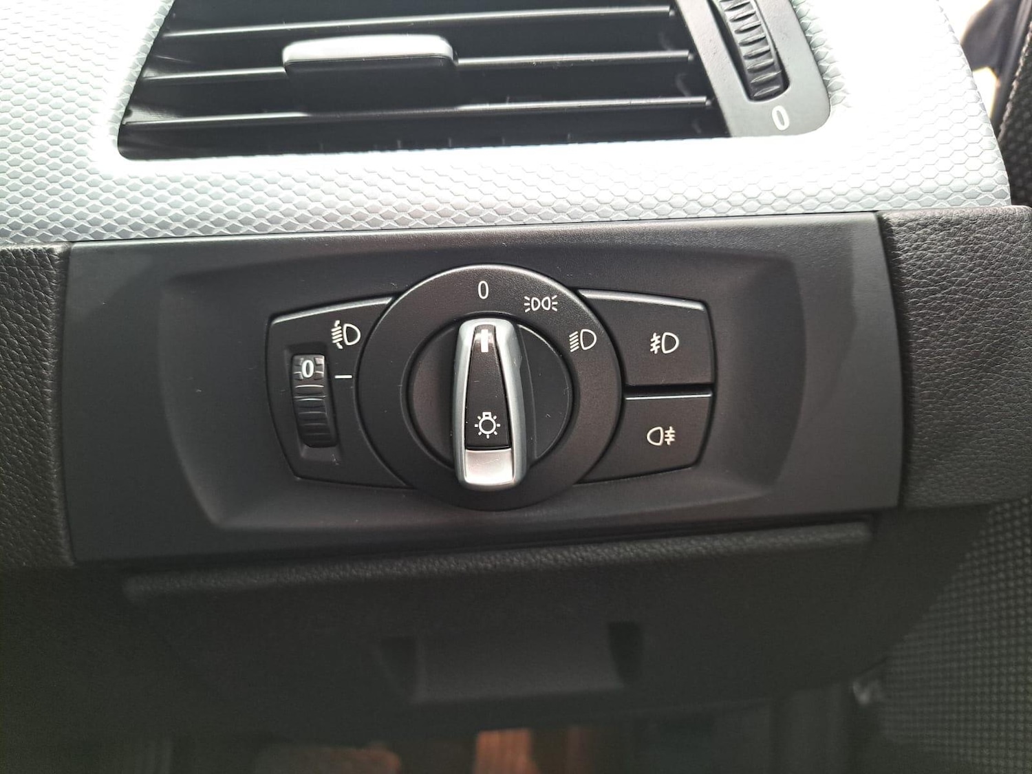 Used BMW 3 Series 2010 for sale - 77066658: Photo 51