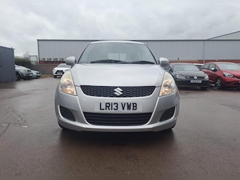 Used Suzuki Swift 2013 for sale - 76849720: Photo