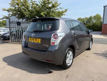 Used Toyota Verso 2010 for sale - 79247652: Photo